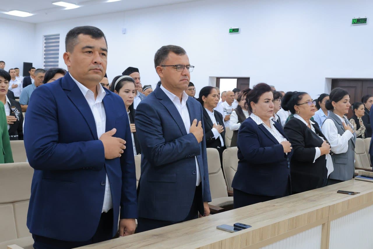 Kogonliklarga “Oʻzbekiston Respublikasi mustaqilligining 35 yilligi” esdalik nishonlari tantanali topshirildi
