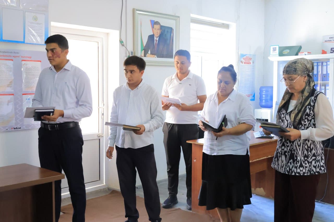 "O'ZBEKISTON" HAMDA "GEOFIZKA" MAHALLALARIDA AHOLI BANDLIGINI TA'MINLASH VA KAMBAG'ALLIKNI QISQARTIRISH MASALALARI MUHOKAMA QILINDI