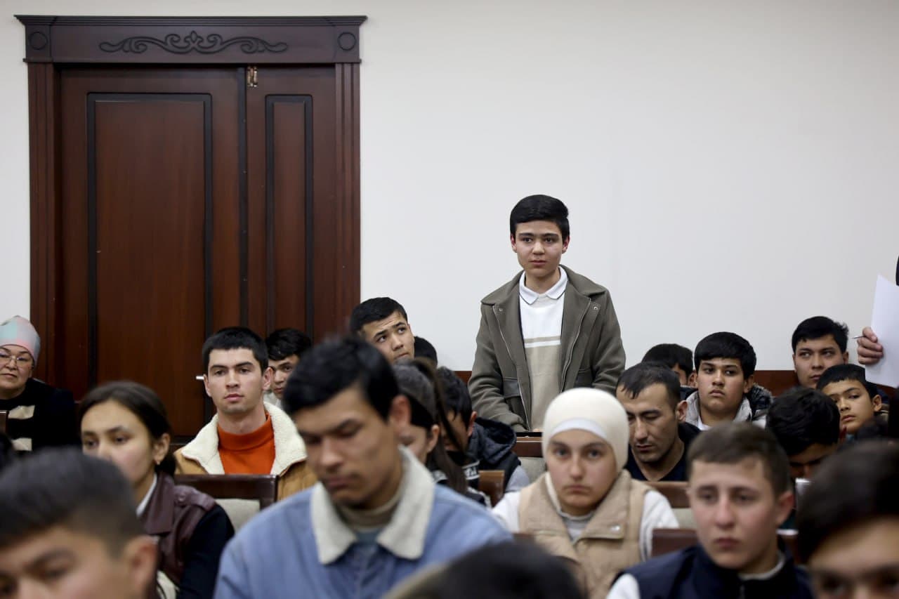 G‘ijduvonda yoshlar va IT sohasida kelajakni shakllantiruvchi ochiq muloqot