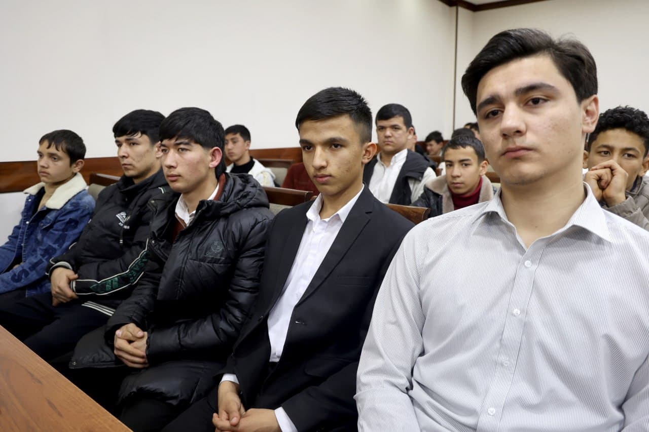 G‘ijduvonda yoshlar va IT sohasida kelajakni shakllantiruvchi ochiq muloqot