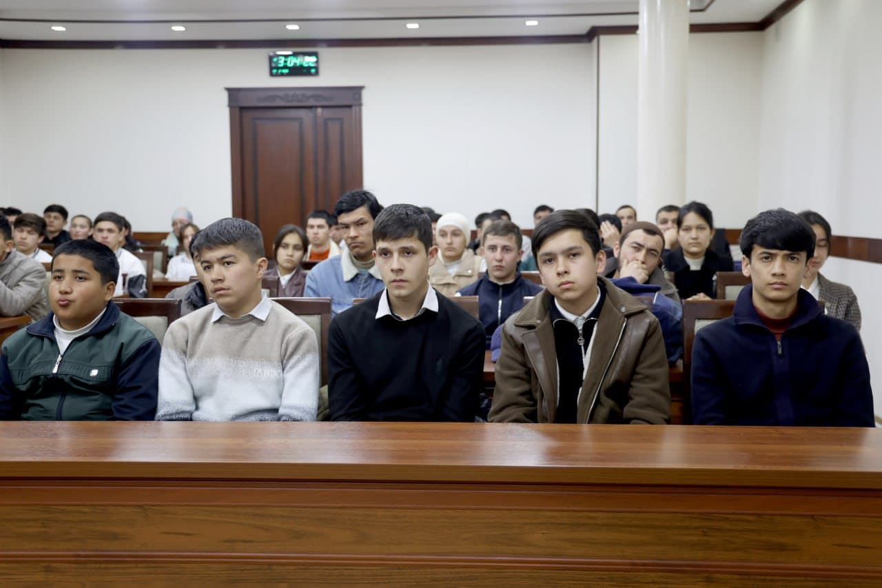 G‘ijduvonda yoshlar va IT sohasida kelajakni shakllantiruvchi ochiq muloqot