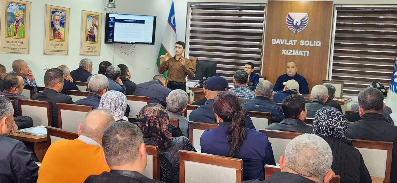 Маҳаллаларда рақамли технологияларни ривожлантириш ҳамда замонавий ахборот тизимларидан самарали фойдаланишни кенгайтириш мақсадида Ғиждувон туманида 70 та МФЙ раислари учун “Рақамли маҳалла” платформаси бўйича семинар-тренинг ўтказилди.