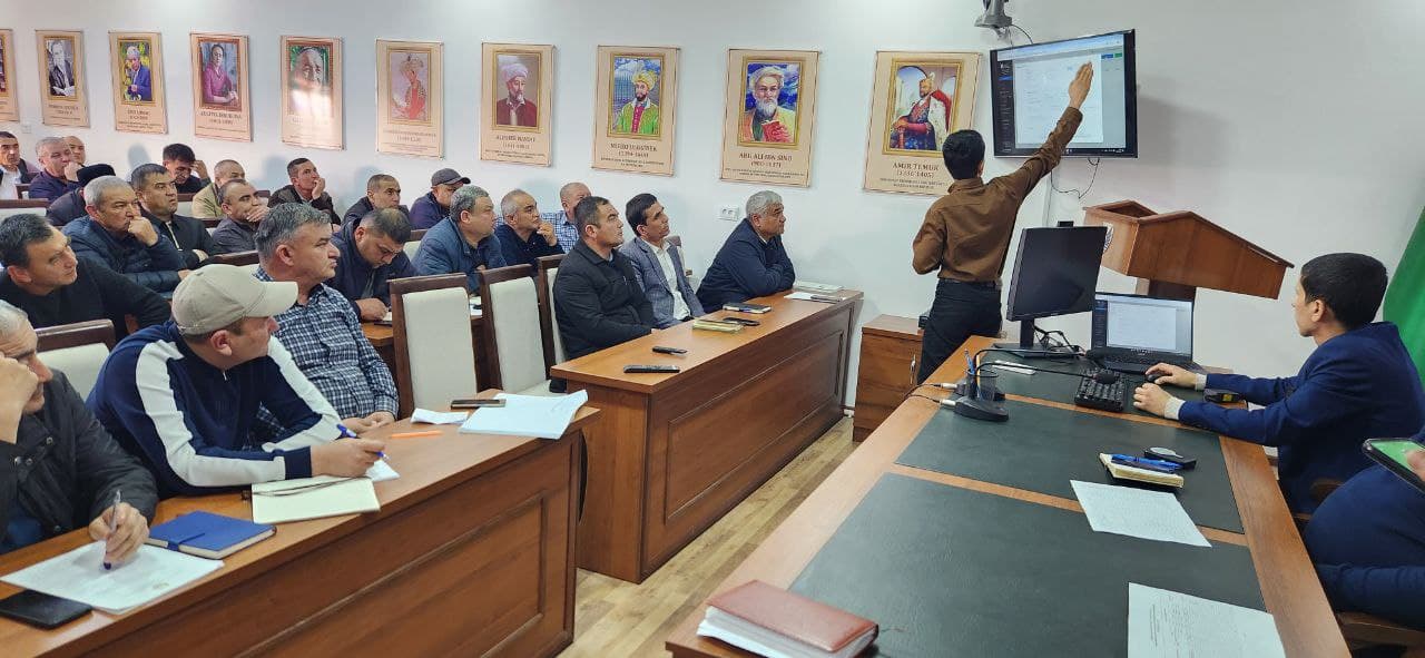 Маҳаллаларда рақамли технологияларни ривожлантириш ҳамда замонавий ахборот тизимларидан самарали фойдаланишни кенгайтириш мақсадида Ғиждувон туманида 70 та МФЙ раислари учун “Рақамли маҳалла” платформаси бўйича семинар-тренинг ўтказилди.