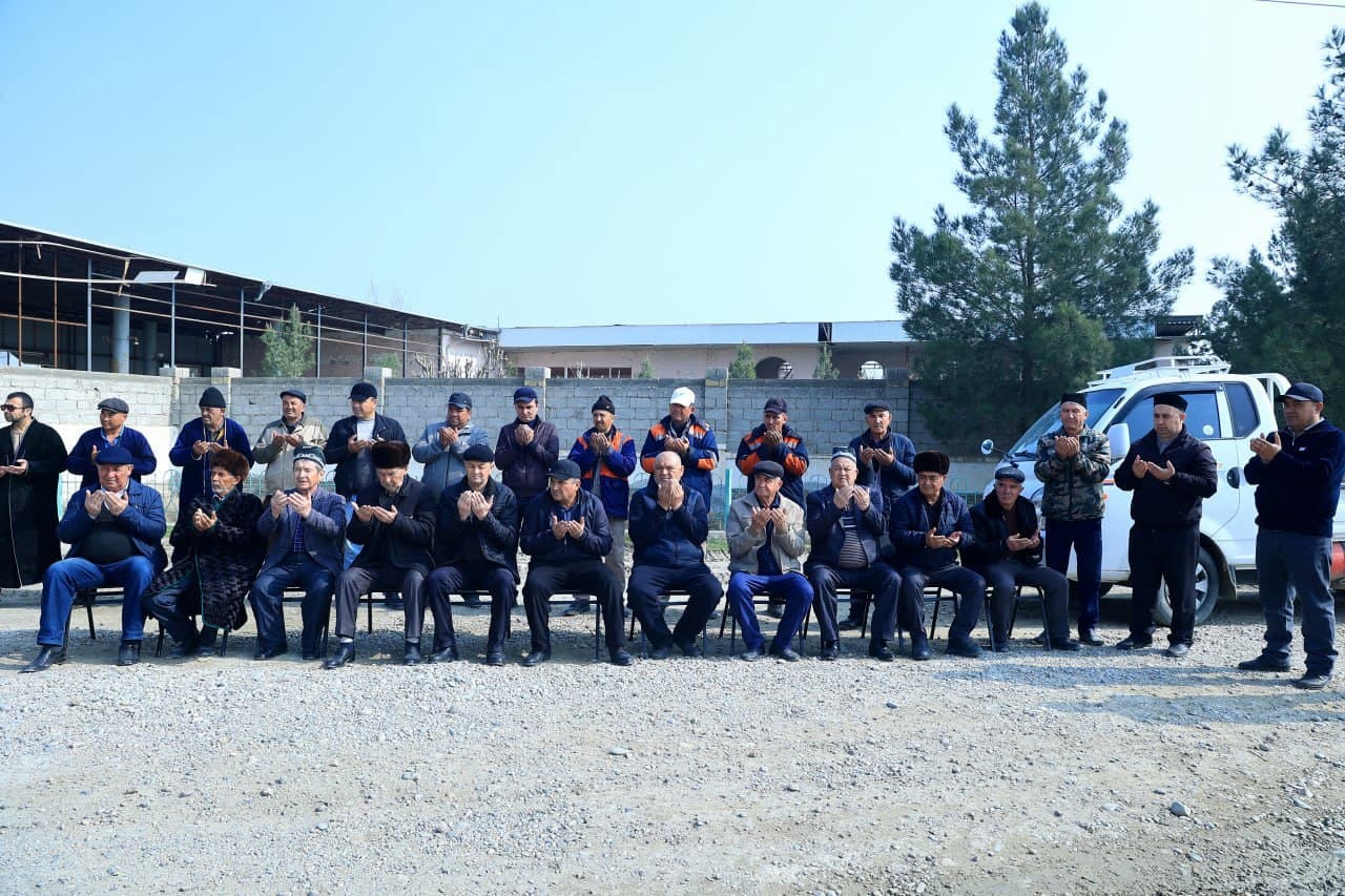 G‘ijduvonda tuman markazidan olis hududlarga yo‘l infratuzilmasi yangilanmoqda.