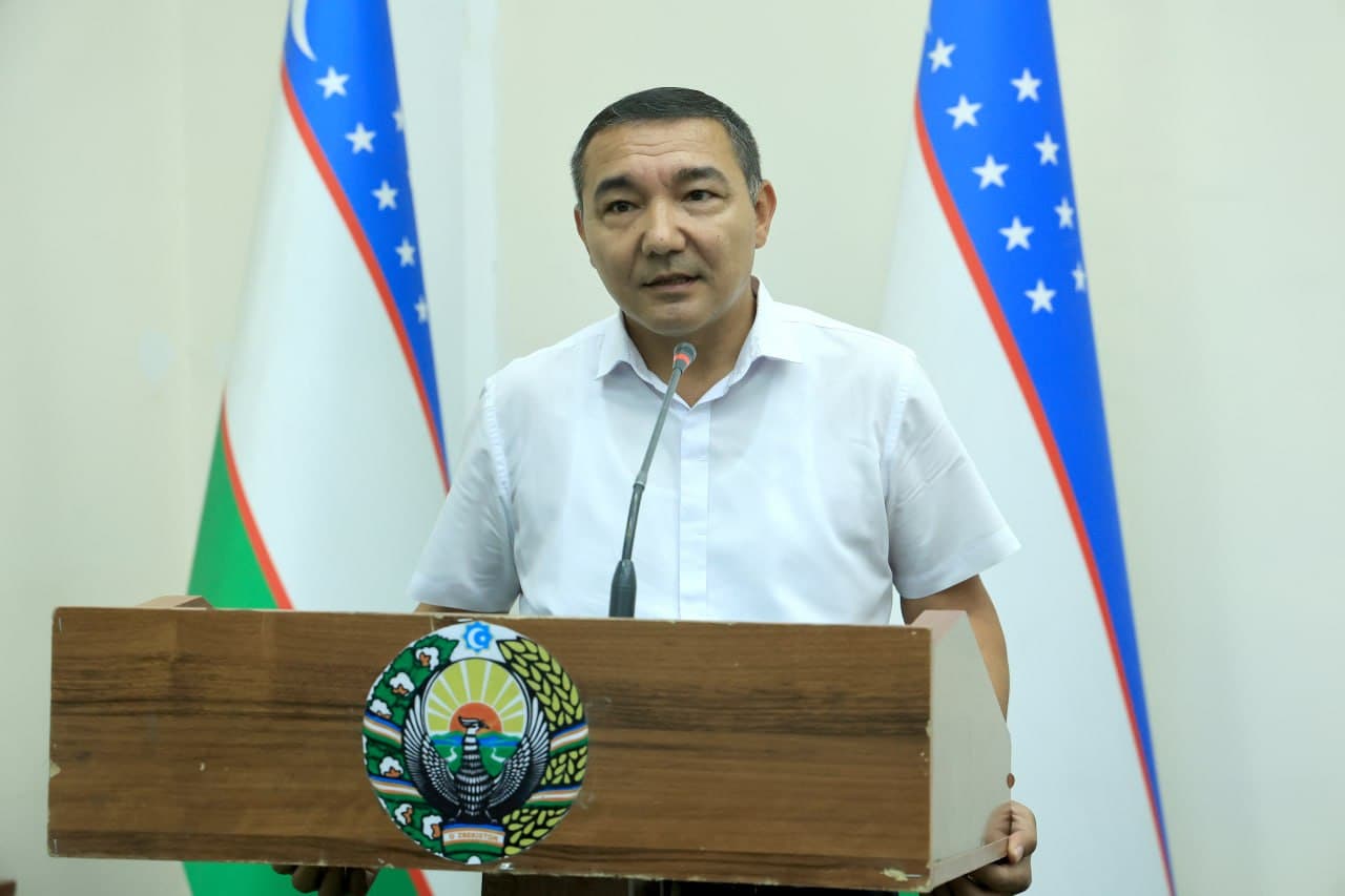 BITIRUVCHI YOSHLAR BILAN OCHIQ MULOQOT – KELAJAK SARI MUHIM QADAM