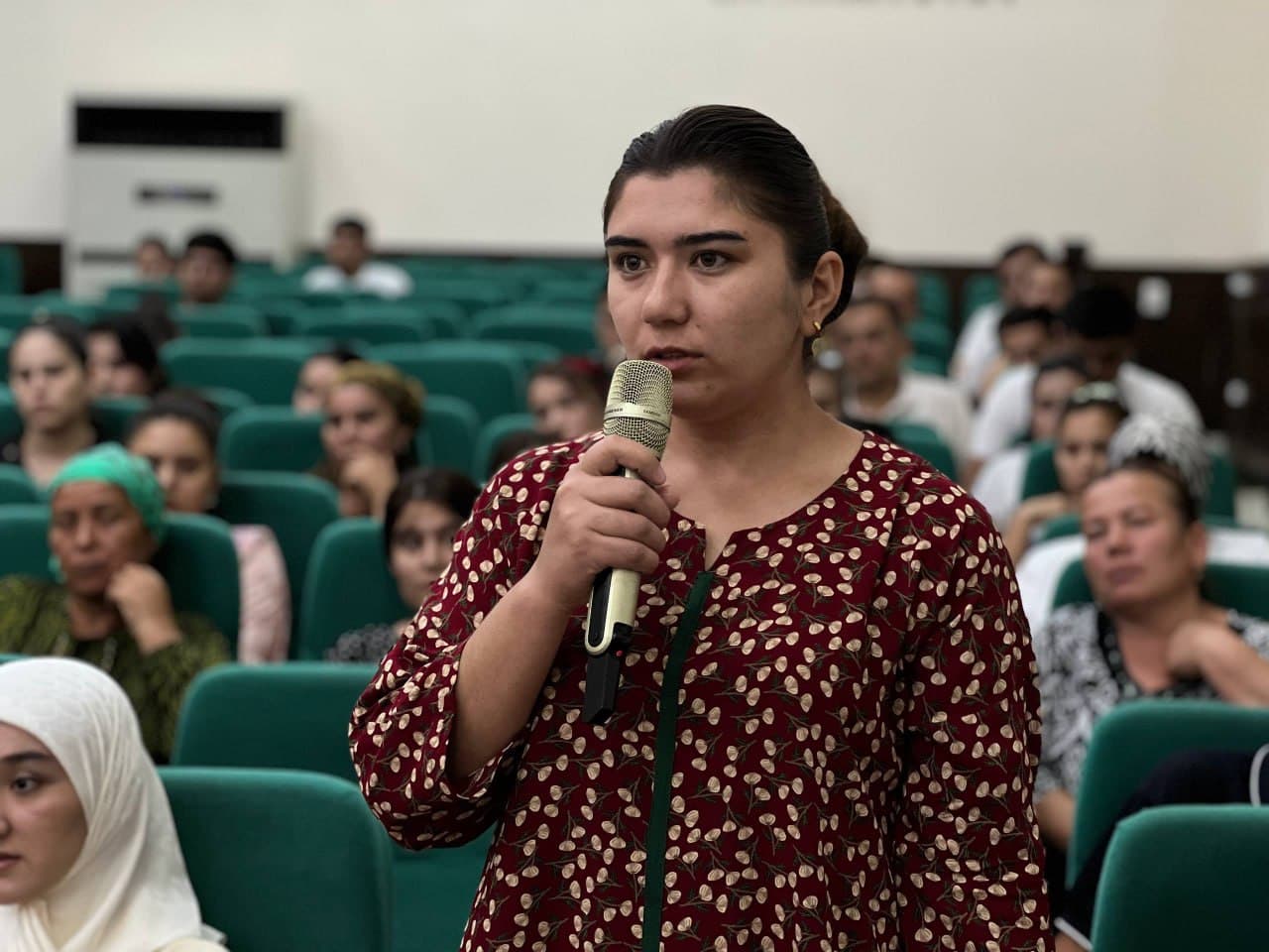 BITIRUVCHI YOSHLAR BILAN OCHIQ MULOQOT – KELAJAK SARI MUHIM QADAM