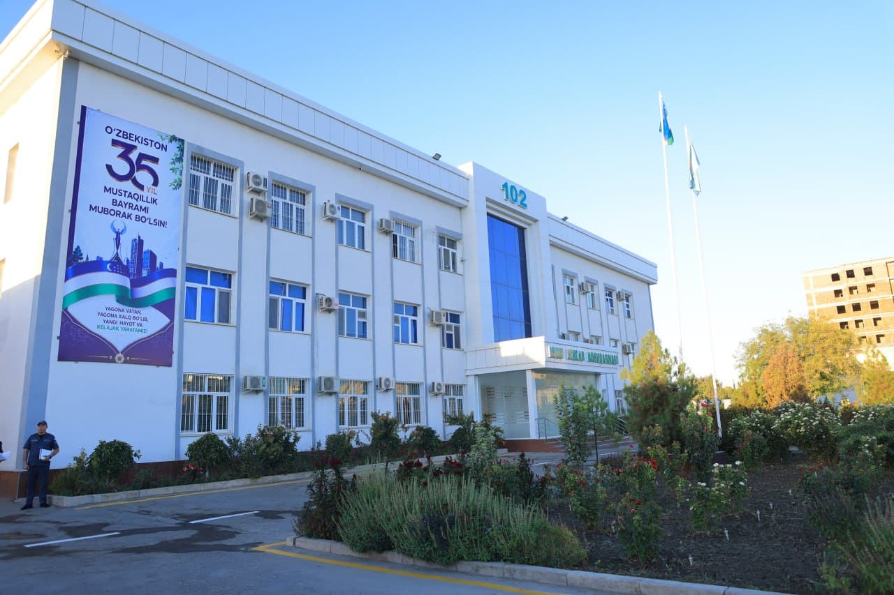 Ichki ishlar vaziri o‘rinbosari, polkovnik Diyorbek Sattarov boshchiligidagi ishchi guruh tomonidan Buxoro viloyati ichki ishlar organlarida xizmat faoliyati, xodimlar uchun yaratilayotgan sharoitlar holati o‘rganilmoqda.