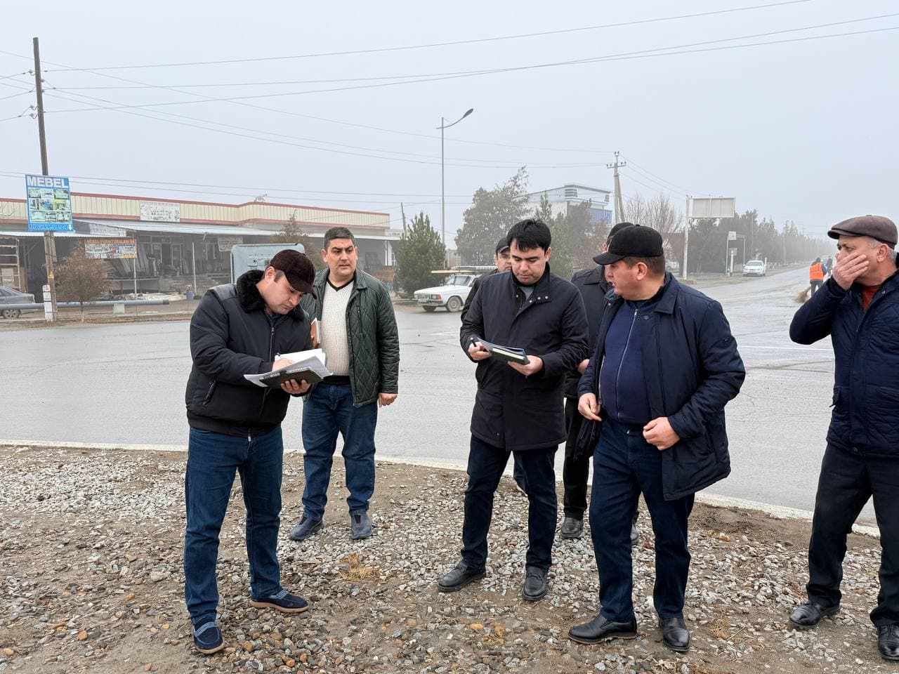 Бугун Пешку тумани ҳокими Ҳ.Давлатов тумандаги масъул ташкилотлар раҳбарлари билан биргаликда “Янги Ўзбекистон қиёфасидаги маҳалла” дастури доирасидаги лойиҳаларни зарур инфратузилма билан таъминлаш бўйича режалаштирилган ишлар юзасидан ўрганиш ўтказди.