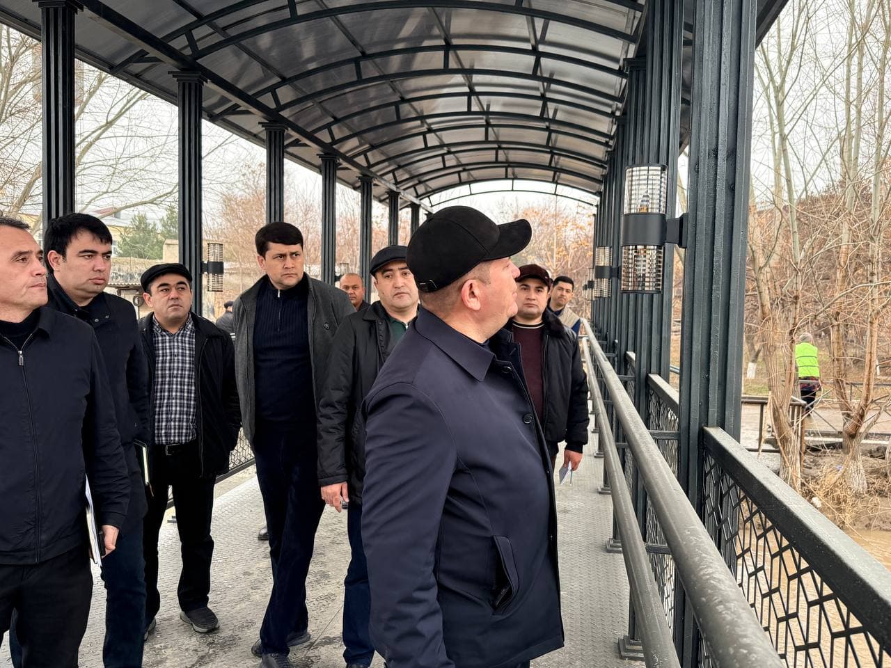 Бугун туман ҳокими Ҳ. Давлатов бошчилигида тумандаги корхона ва ташкилот раҳбарлари иштирокида ҳудудларда олиб борилаётган ободонлаштириш ва кўкаламзорлаштириш ишлари атрофлича ўрганилди.