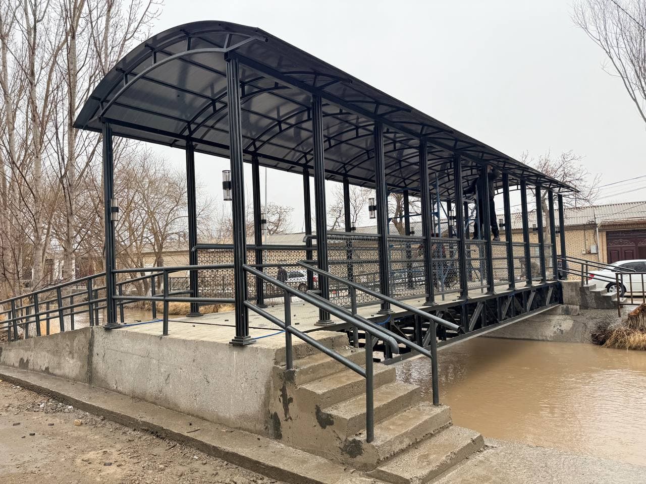 Бугун туман ҳокими Ҳ. Давлатов бошчилигида тумандаги корхона ва ташкилот раҳбарлари иштирокида ҳудудларда олиб борилаётган ободонлаштириш ва кўкаламзорлаштириш ишлари атрофлича ўрганилди.