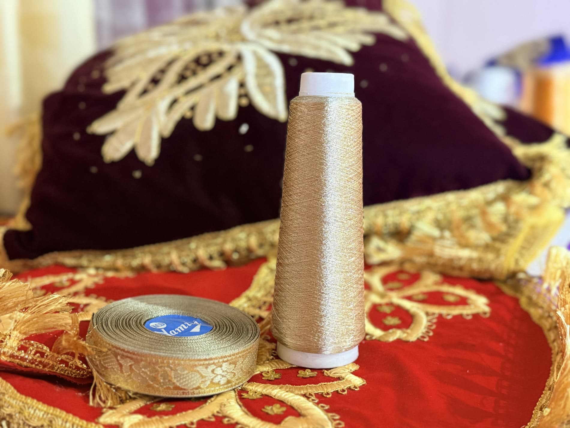 Пешку туман Боғимусо маҳалла фуқаролар йиғинида фаолият юритаётган зардўз ҳунарманд.