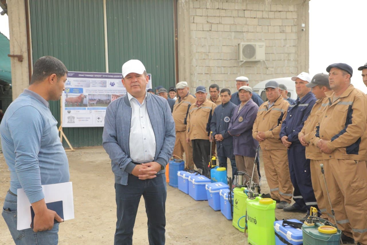 Peshku: “Munira aya” fermer xo‘jaligida chorvachilikka oid ko‘rgazmali seminari o‘tkazildi