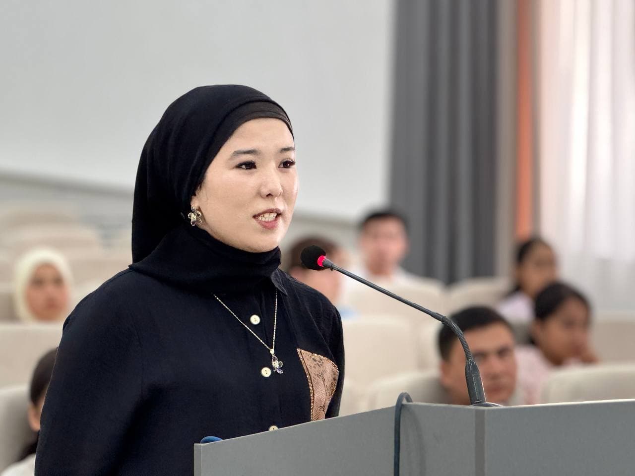 Payshanba — Yoshlar kuni doirasida tuman hokimi Sanobarxon Nosirovaning yoshlar bilan ochiq muloqoti bo‘lib o‘tdi.