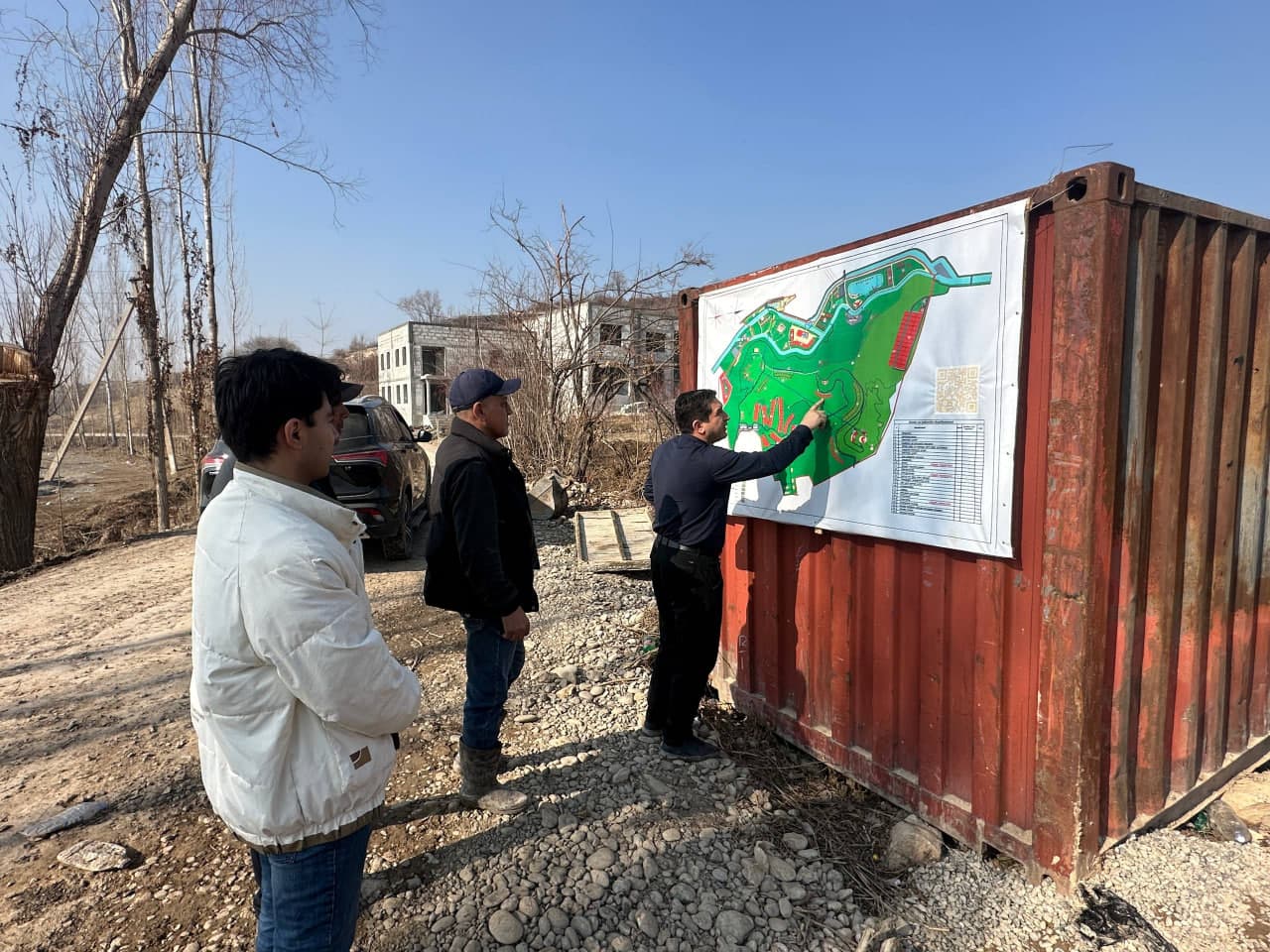 Бугун Булоқбоши тумани ҳокими Фурқатбек Бўтахонов «Ширмонбулоқ» туризм масканига ташриф буюриб, ҳудудда олиб борилаётган қурилиш ва ободонлаштириш ишлари билан яқиндан танишди.