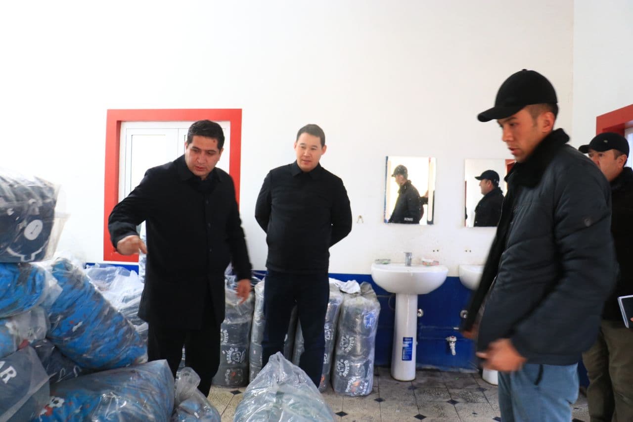 Buloqboshi tumani hokimi Furqatbek Bo‘taxonov ish rejasiga asosan tumandagi sanoat va to‘qimachilik korxonalariga tashrif buyurib, u yerda olib borilayotgan ishlar bilan tanishdi.