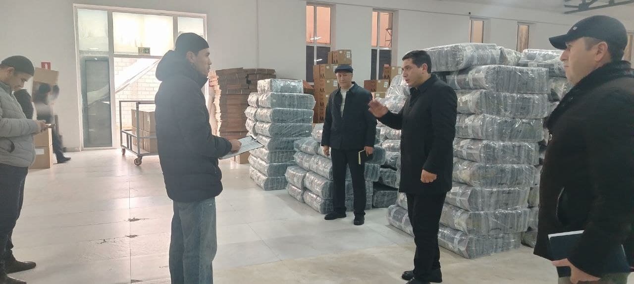 Buloqboshi tumani hokimi Furqatbek Bo‘taxonov ish rejasiga asosan tumandagi sanoat va to‘qimachilik korxonalariga tashrif buyurib, u yerda olib borilayotgan ishlar bilan tanishdi.