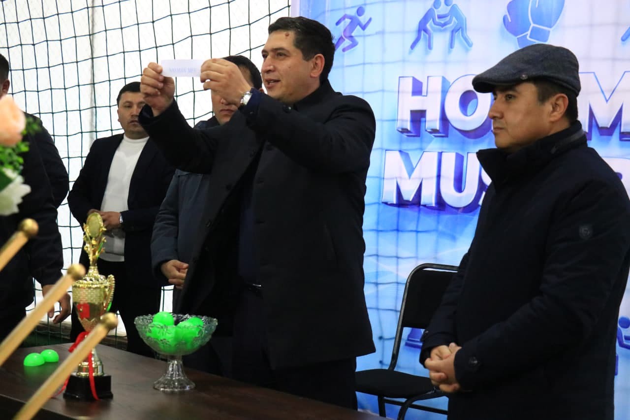 MINI FUTBOL BO‘YICHA YOSHLAR O‘RTASIDA “TUMAN HOKIMI KUBOGI” MUSOBAQASIGA QUR’A TASHLASH MAROSIMI BO‘LIB O‘TDI.