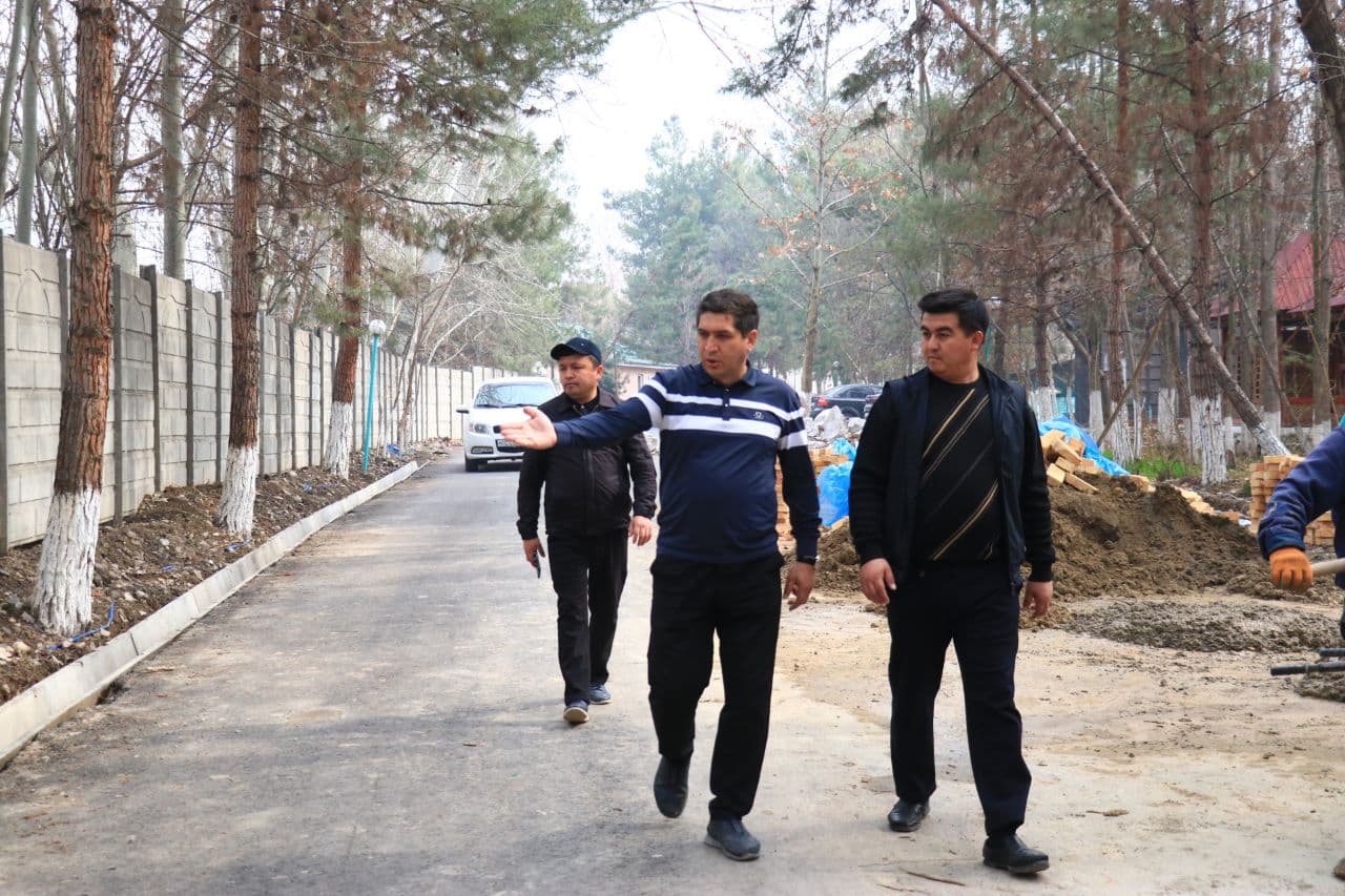 Ширмонбулоқ туристик зонасида лойиҳалар бўйича қурилиш ва ободонлаштириш ишлари давом этмоқда.