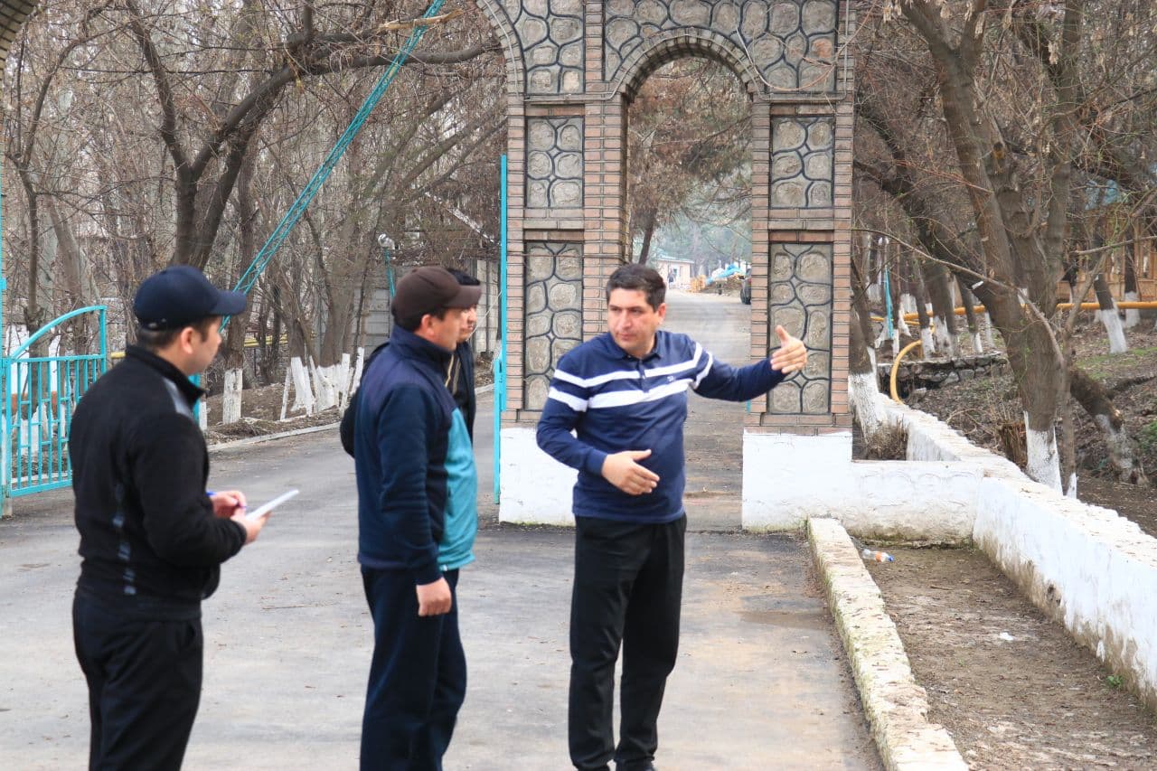 Ширмонбулоқ туристик зонасида лойиҳалар бўйича қурилиш ва ободонлаштириш ишлари давом этмоқда.