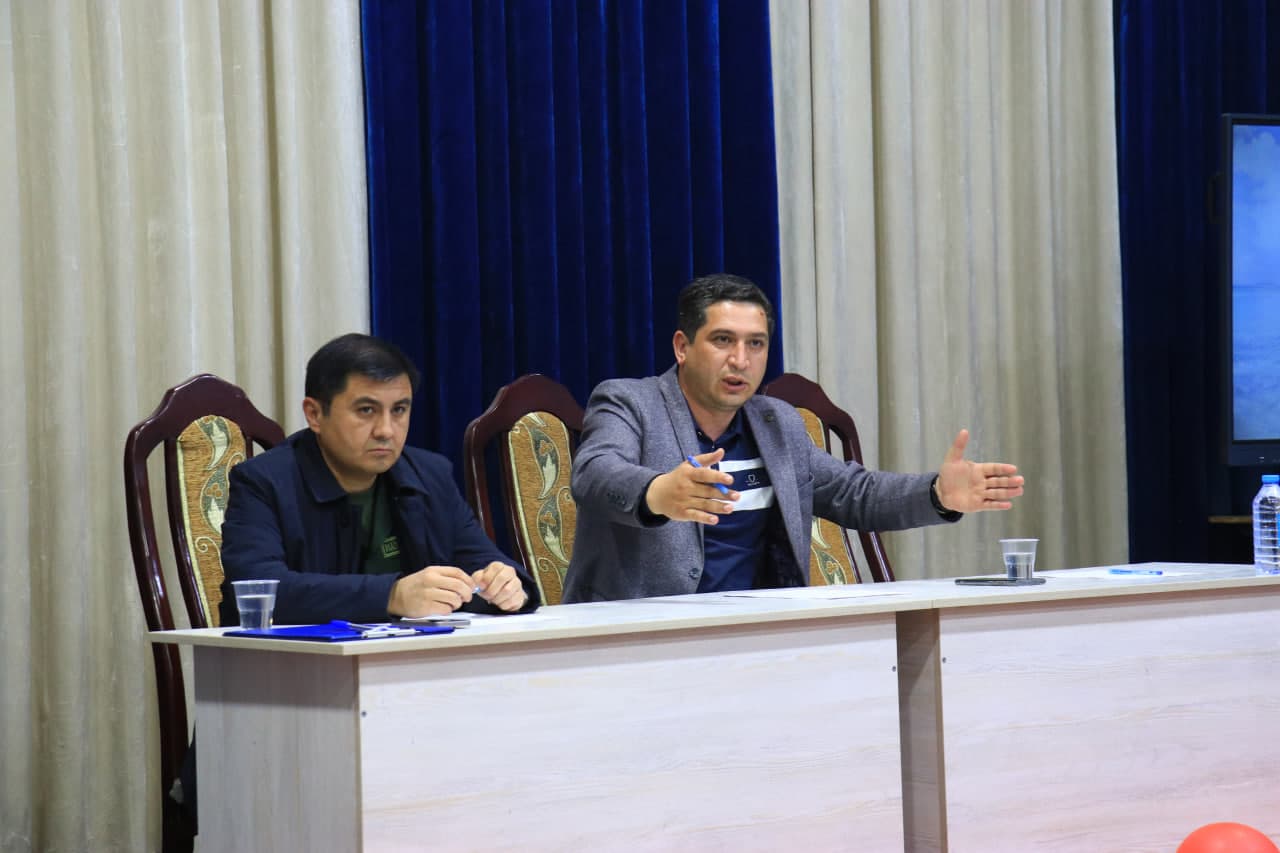 Buloqboshi tumani hokimi Furqatbek Bo‘taxonov boshchiligida tuman prokurori Nodirbek Mamatazizov hamda mutasaddi tashkilot rahbarlari ishtirokida “Nayman” MFYda fuqarolar bilan uchrashuv o‘tkazildi.