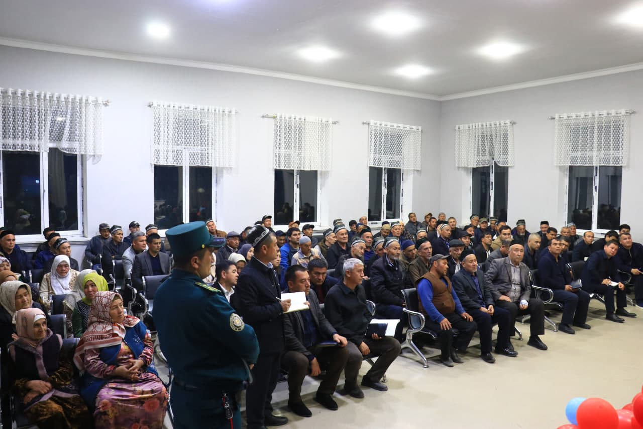 Buloqboshi tumani hokimi Furqatbek Bo‘taxonov boshchiligida tuman prokurori Nodirbek Mamatazizov hamda mutasaddi tashkilot rahbarlari ishtirokida “Nayman” MFYda fuqarolar bilan uchrashuv o‘tkazildi.