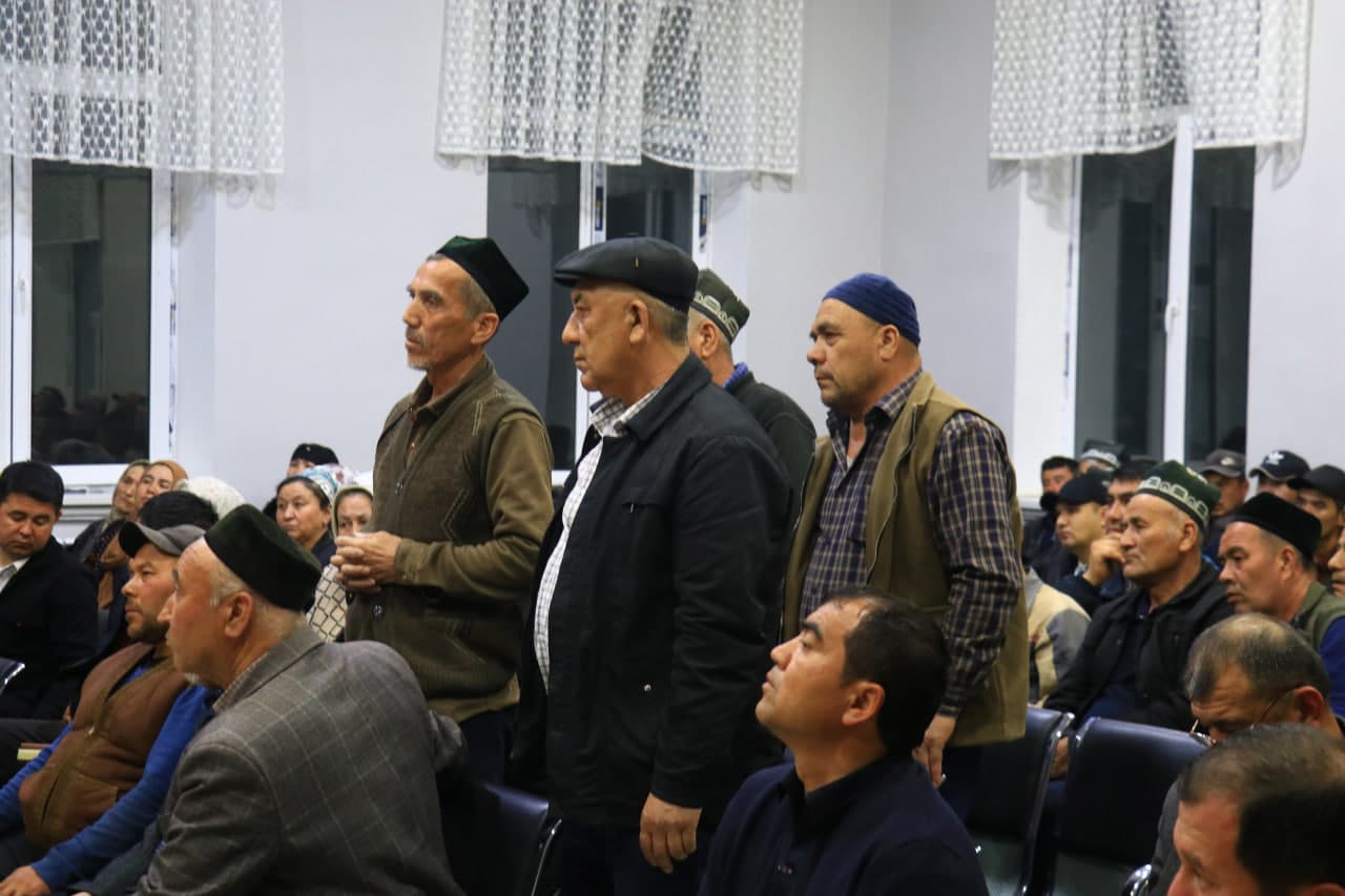 Buloqboshi tumani hokimi Furqatbek Bo‘taxonov boshchiligida tuman prokurori Nodirbek Mamatazizov hamda mutasaddi tashkilot rahbarlari ishtirokida “Nayman” MFYda fuqarolar bilan uchrashuv o‘tkazildi.