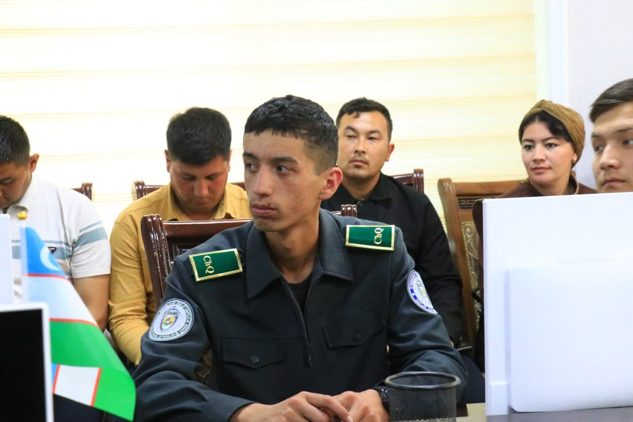 Buloqboshi tumani hokimi Furqatbek Bo‘taxonov boshchiligida harbiy xizmatni o‘tab qaytgan yoshlar bilan uchrashuv o‘tkazildi. Unda yoshlarni ishga joylashtirish, kasb-hunar egallash hamda tadbirkorlikni yo‘lga qo‘yish masalalari muhokama qilindi.