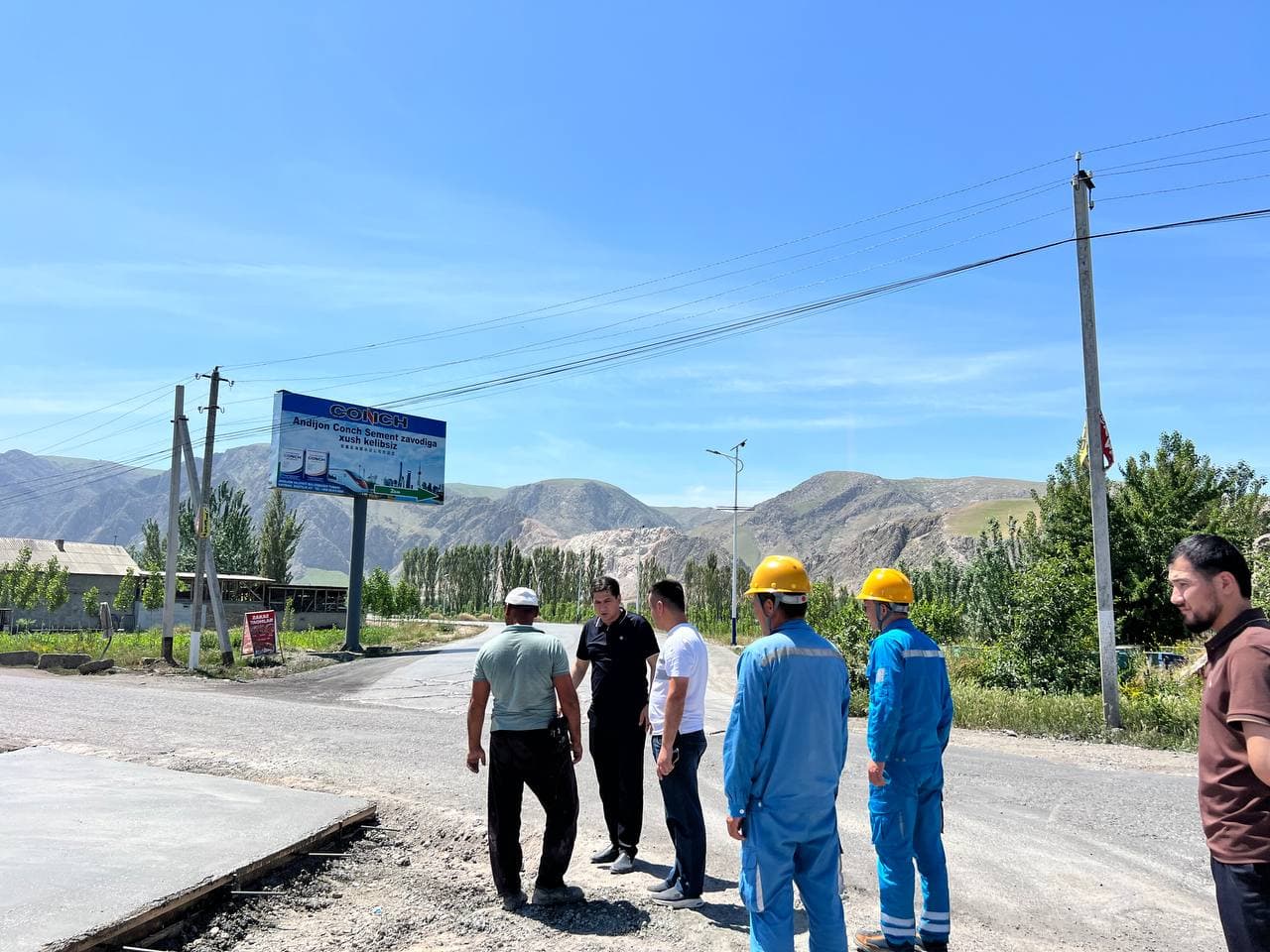Buloqboshi — Xo‘jaobod — Jalaquduq tumanlari hududidan o‘tuvchi og‘ir yuk tashuvchi avtomobillar harakati uchun mo‘ljallangan A-372 avtomobil yo‘liga chiquvchi hududda 16 kilometr uzunlikdagi beton yo‘l qurilish ishlari boshlandi.