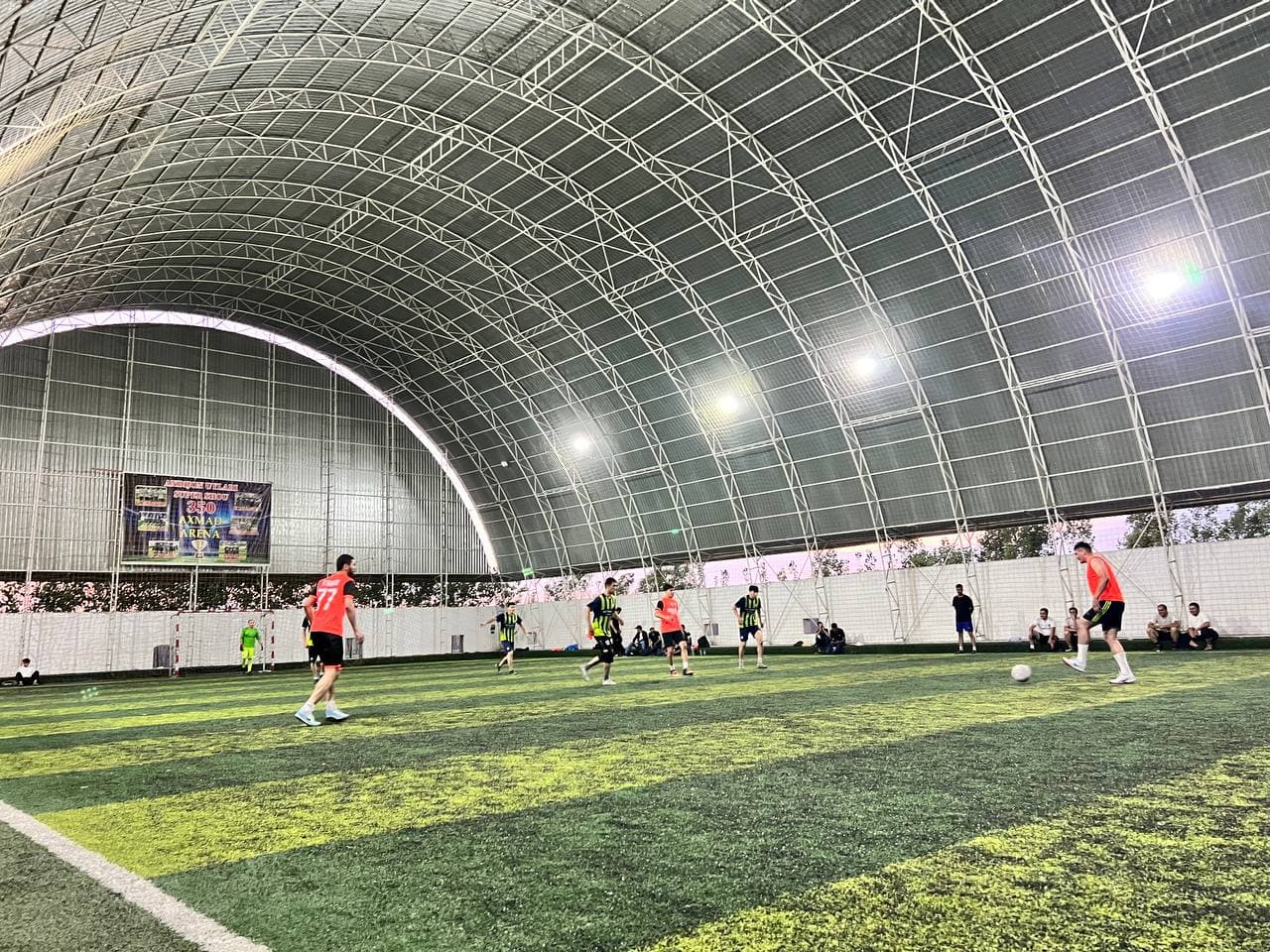 Buloqboshi tumanida sportning mini futbol turi bo‘yicha DXX kubogi musobaqasining final bosqichi yuqori kayfiyat va murosasiz bahslar ostida bo‘lib o‘tdi. Turnir davomida jamoalar o‘zaro kuch sinashib, sportsevar muxlislarga qiziqarli uchrashuvlarni taqdi