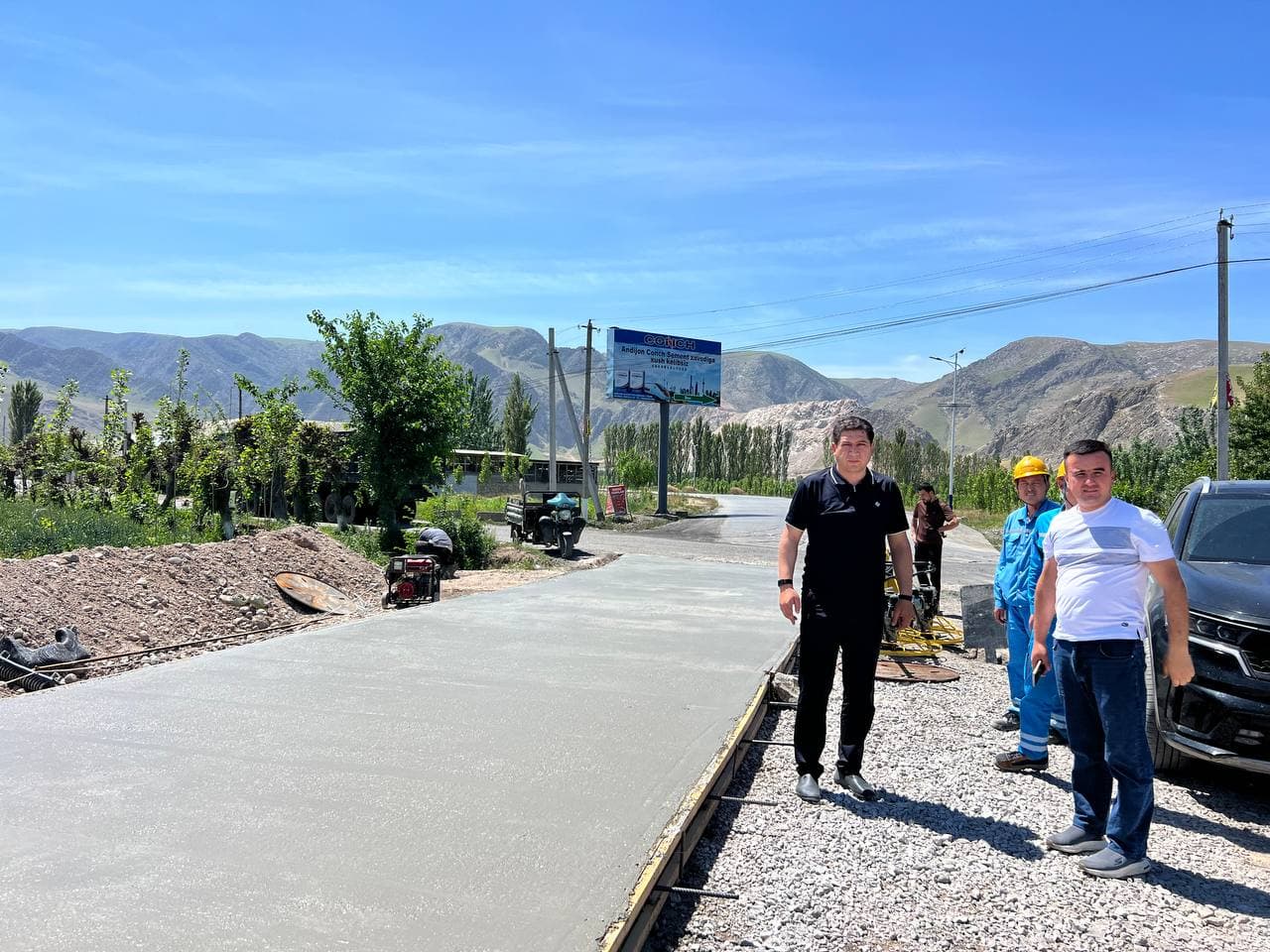 Buloqboshi — Xo‘jaobod — Jalaquduq tumanlari hududidan o‘tuvchi og‘ir yuk tashuvchi avtomobillar harakati uchun mo‘ljallangan A-372 avtomobil yo‘liga chiquvchi hududda 16 kilometr uzunlikdagi beton yo‘l qurilish ishlari boshlandi.