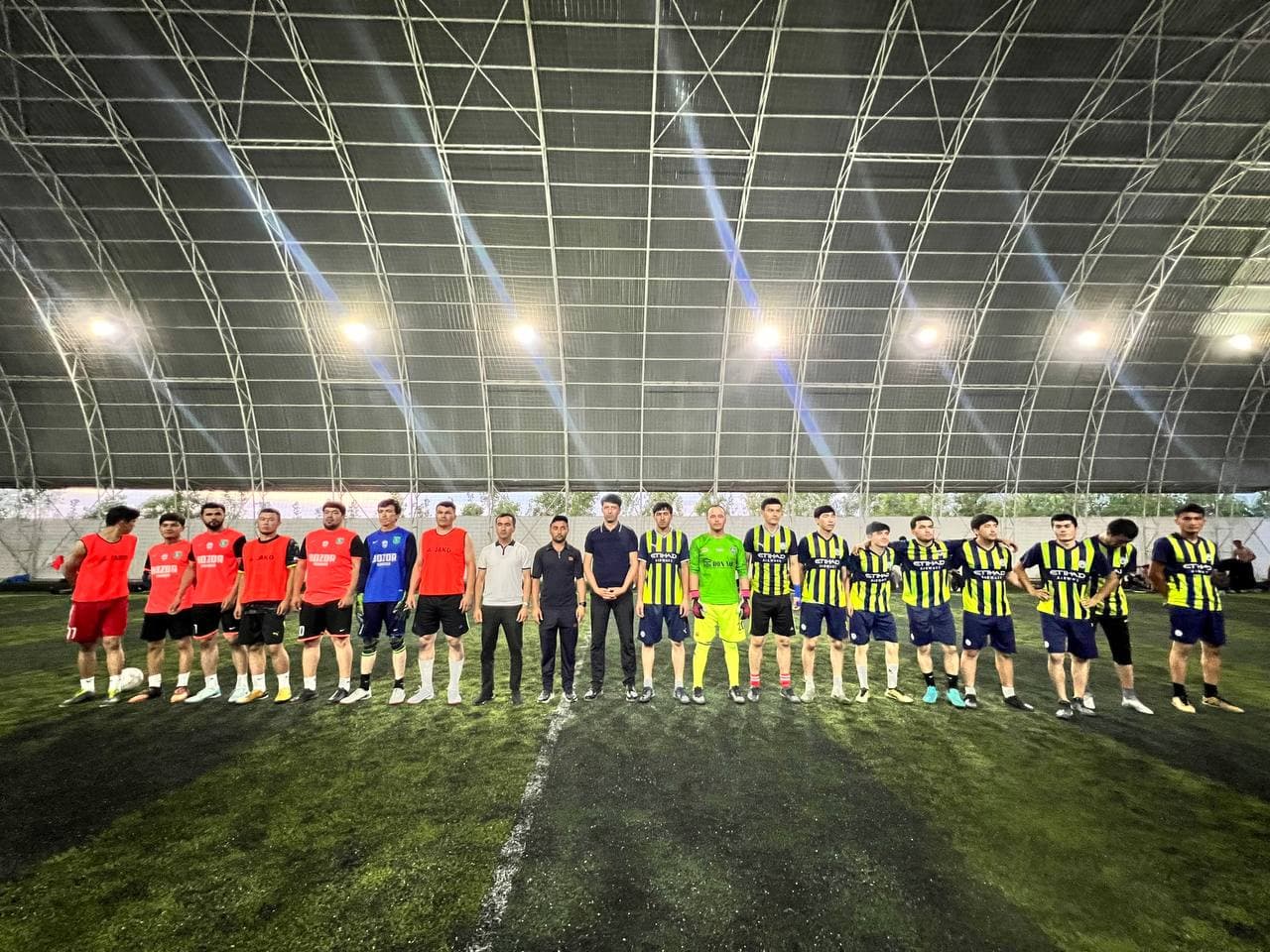 Buloqboshi tumanida sportning mini futbol turi bo‘yicha DXX kubogi musobaqasining final bosqichi yuqori kayfiyat va murosasiz bahslar ostida bo‘lib o‘tdi. Turnir davomida jamoalar o‘zaro kuch sinashib, sportsevar muxlislarga qiziqarli uchrashuvlarni taqdi