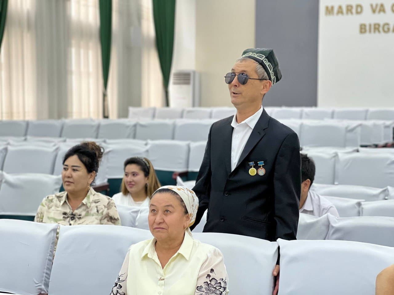 Buloqboshi tumani hokimi F.Bo‘taxonov tumandagi madaniyat va san’at xodimlari bilan uchrashdi.