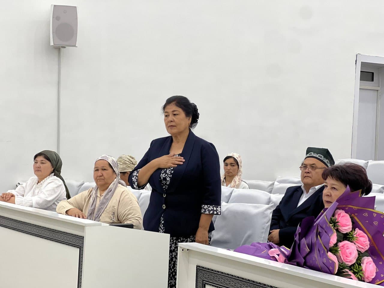 Buloqboshi tumani hokimi F.Bo‘taxonov tumandagi madaniyat va san’at xodimlari bilan uchrashdi.