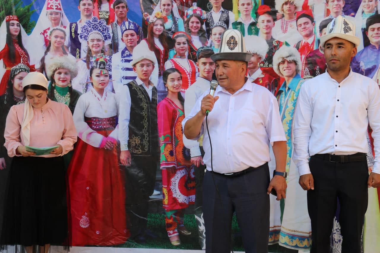 ✅ Do‘stlik festivali o‘tkazildi 30-iyul — Xalqlar do‘stligi kuni munosabati bilan Buloqboshi tumani Qashqar MFY hududida joylashgan 19-sonli umumiy o‘rta ta’lim maktabida "Do‘stlik festivali" hamda millatlararo totuvlikka bag‘ishlangan ma’naviy-ma’rifiy t