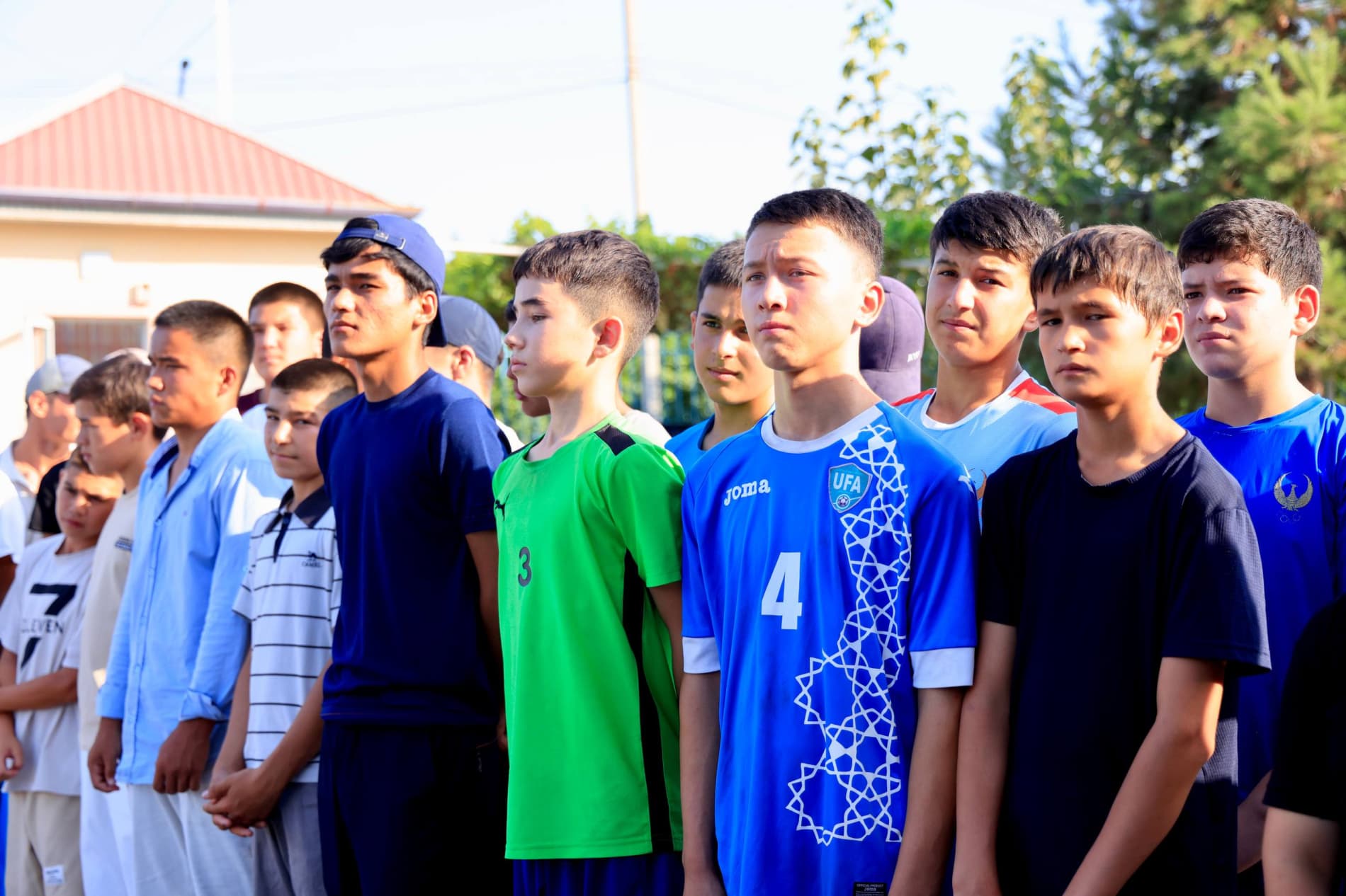💼 Sport karvoni barcha tuman va shaharlarda! 📍 O‘zbekiston Respublikasi davlat mustaqilligining 35 yilligi arafasida Andijon viloyatidagi sport-ta’lim muassasalarini zamonaviy sport jihozlari, anjomlari va sport kiyimlari bilan ta’minlash ishlari izchi