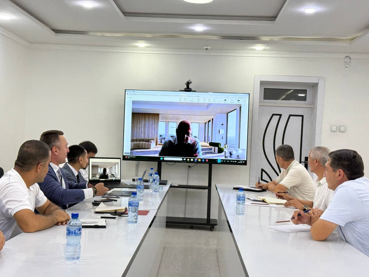 Buloqboshi tumanida yangi investitsiya loyihasi amalga oshiriladi ✅ Andijon viloyati Buloqboshi tumanida Germaniyaning “MAERZ OFENBAU AG” kompaniyasi bilan hamkorlikda qiymati 30 million AQSh dollariga teng investitsiya loyihasini amalga oshirish rejalas