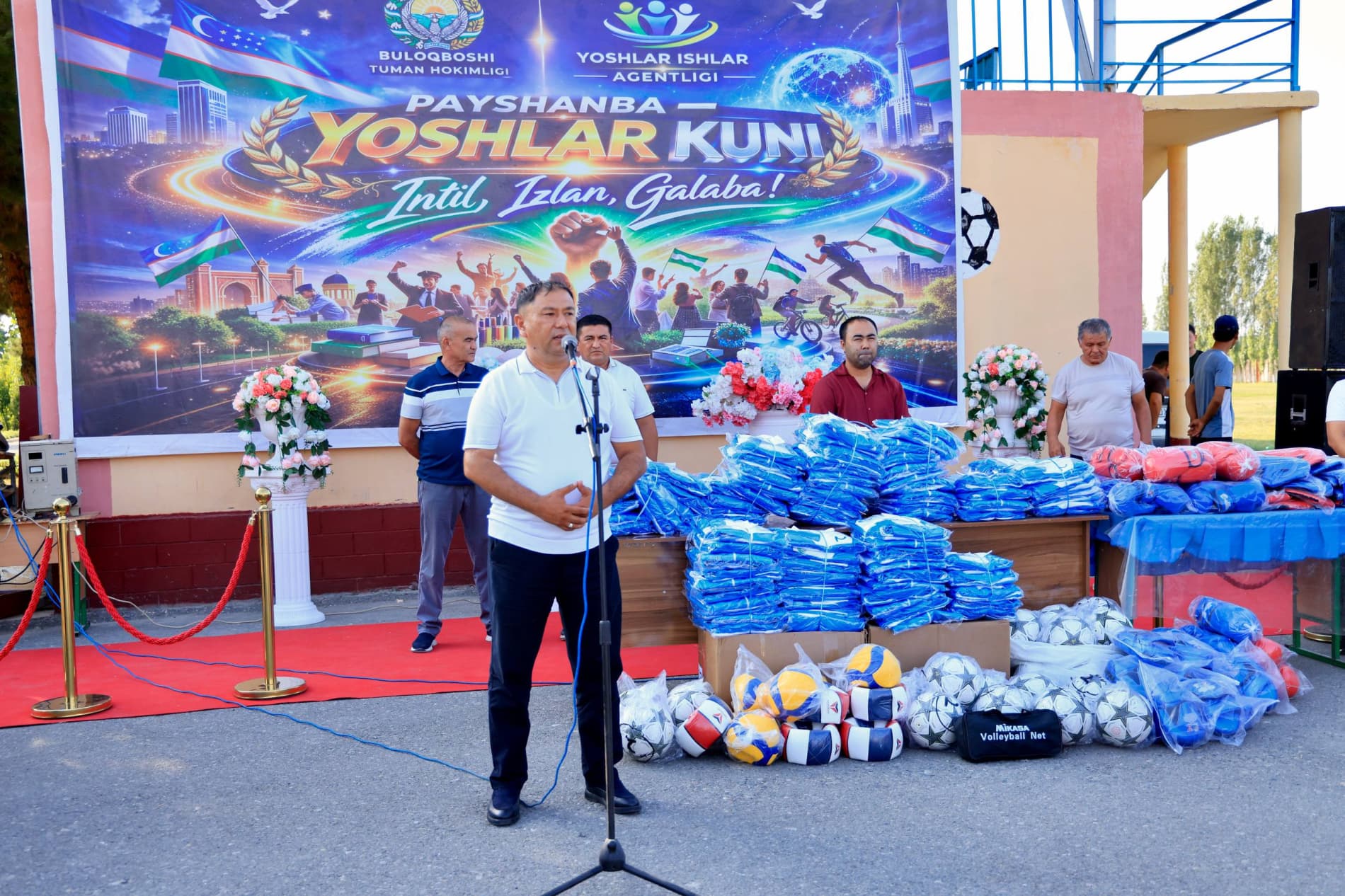 💼 Sport karvoni barcha tuman va shaharlarda! 📍 O‘zbekiston Respublikasi davlat mustaqilligining 35 yilligi arafasida Andijon viloyatidagi sport-ta’lim muassasalarini zamonaviy sport jihozlari, anjomlari va sport kiyimlari bilan ta’minlash ishlari izchi