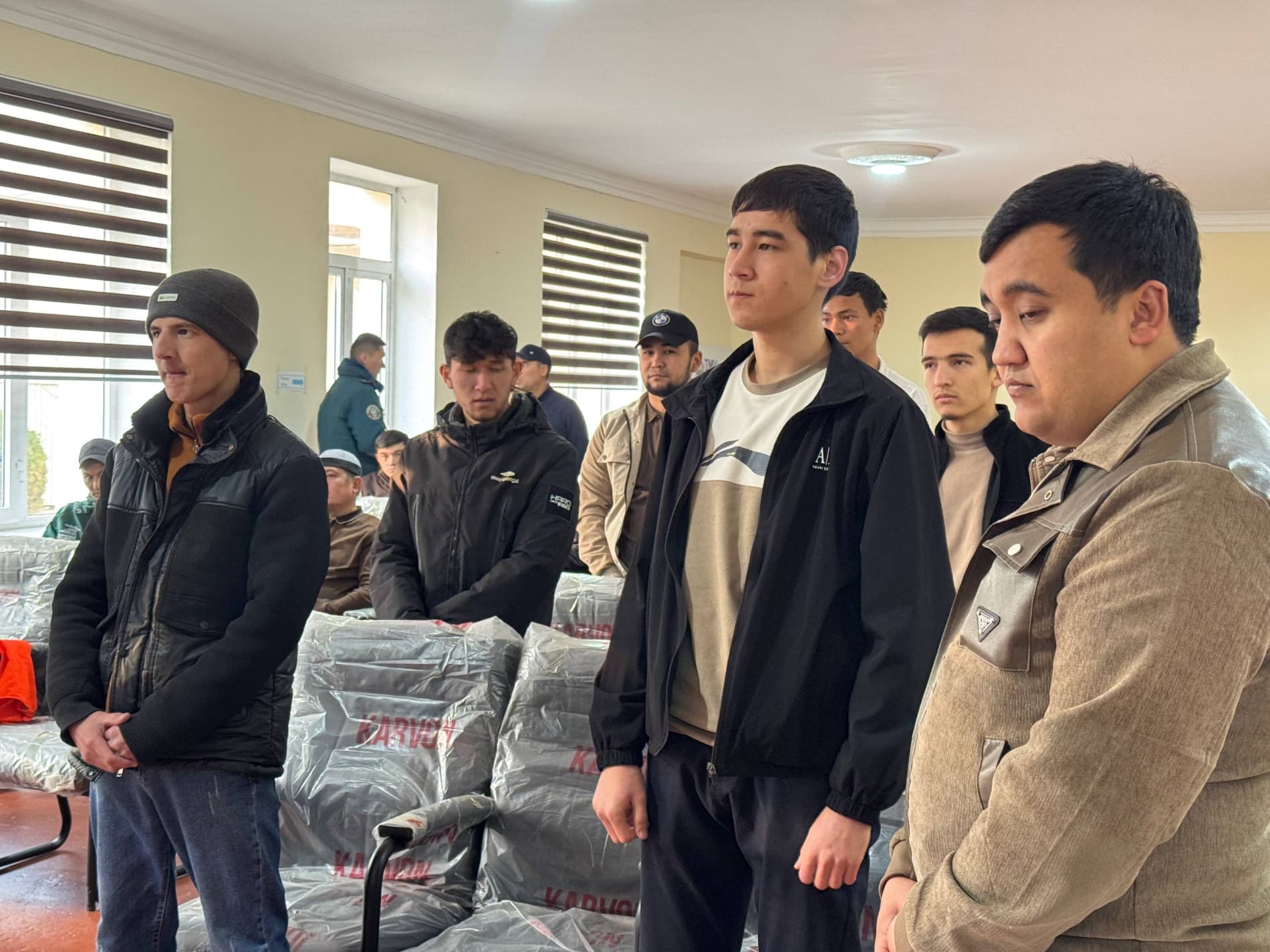 Hokim va yoshlar uchrashuvi