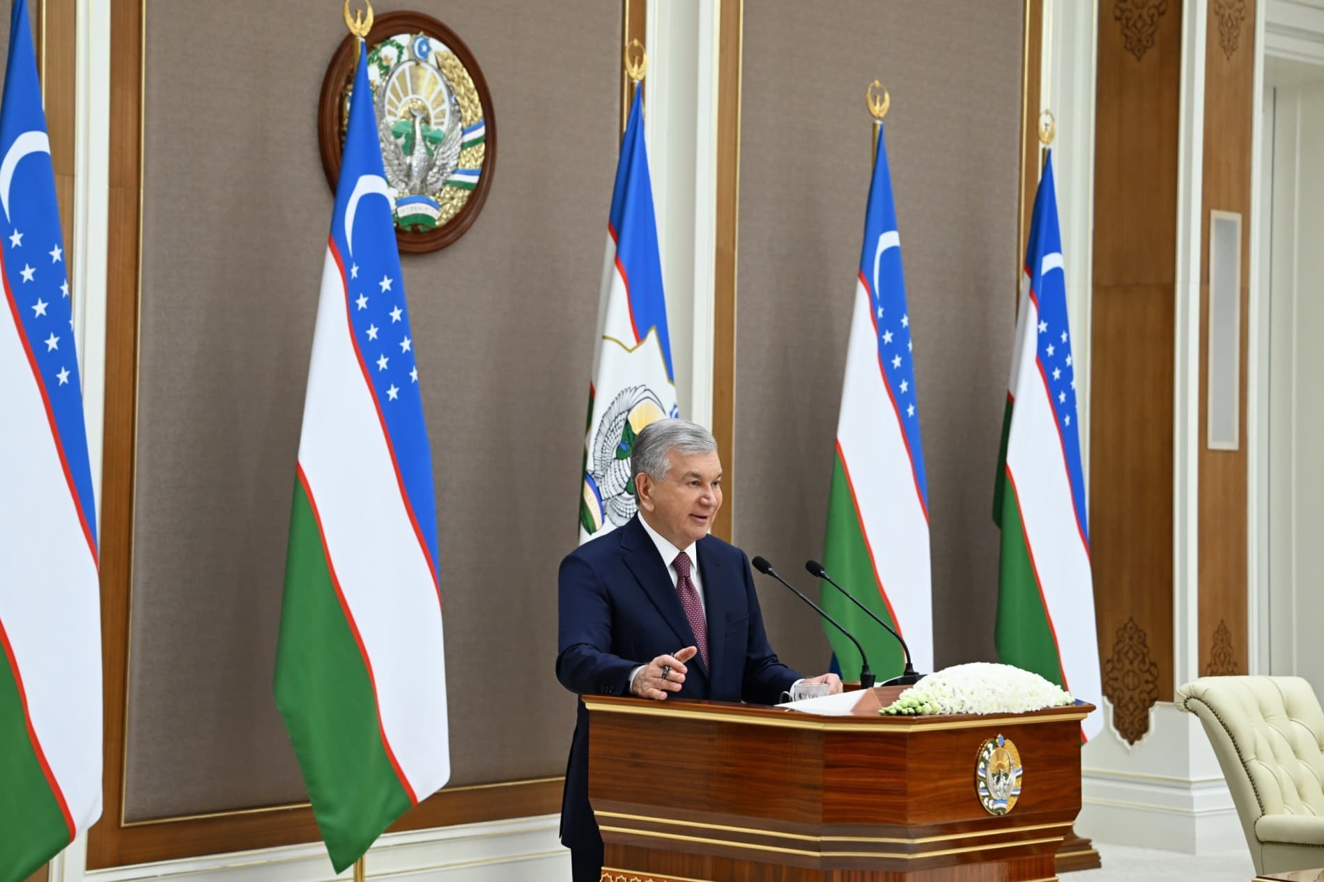 Prezident Shavkat Mirziyoyev raisligida hudud va tarmoqlarda oʻsish surʼatlarini taʼminlash boʻyicha videoselektor yig'ilish o'tkazildi