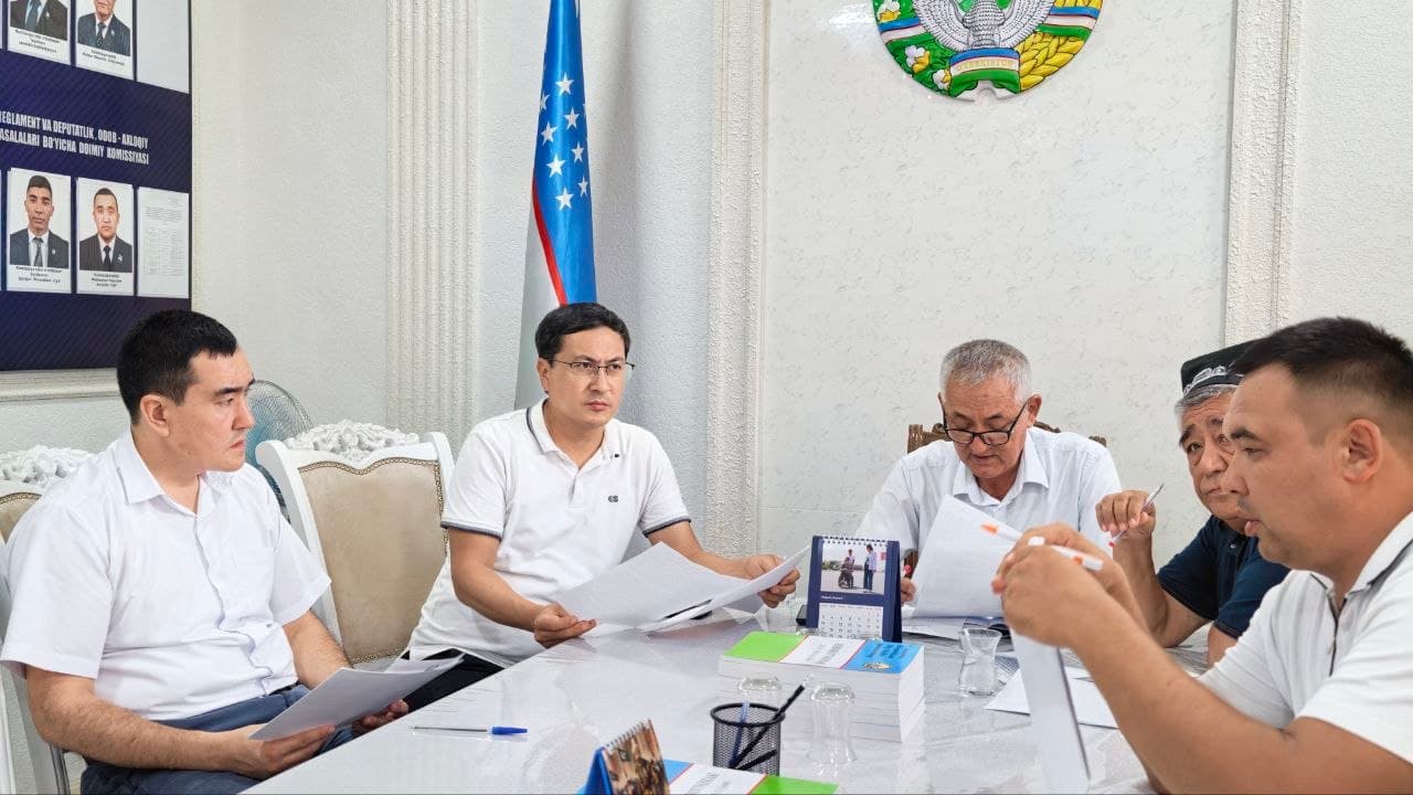 XALQ DEPUTATLARI XONOBOD SHAHAR KENGASHIDA DOIMIY KOMISSIYA YIG‘ILISHI BO‘LIB O‘TDI.