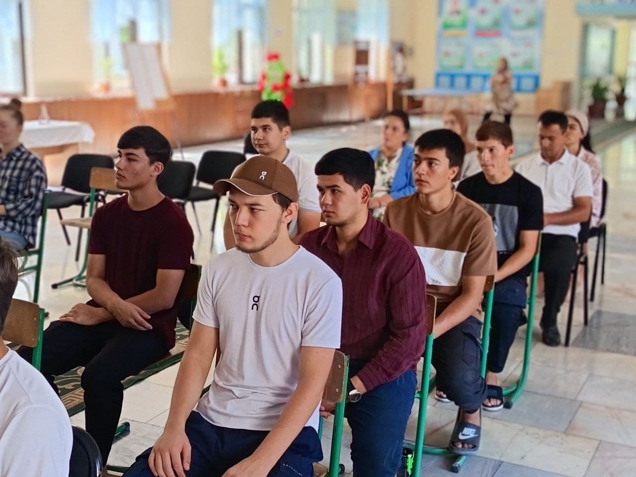 Ichki ishlar bo‘limi boshlig‘i ishtirokida yoshlar bilan muloqot o‘tkazildi