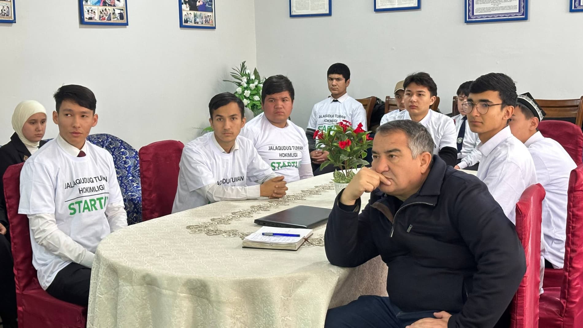 Jalaquduq tumanida yoshlarning startap loyihalari taqdimoti o‘tkazildi