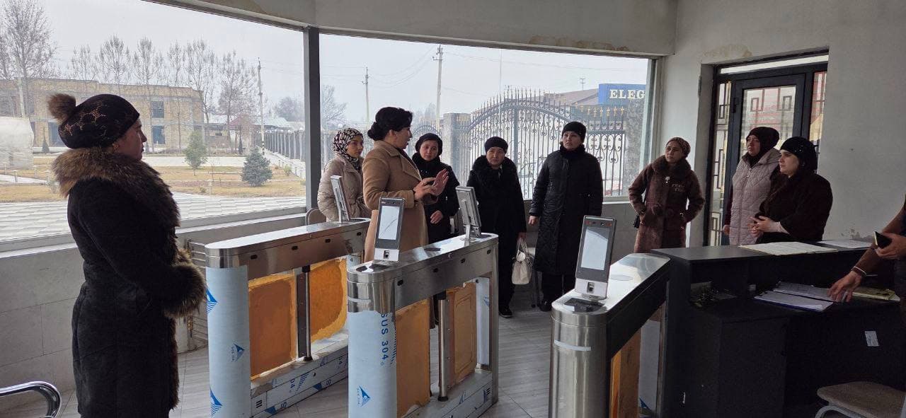 Jalaquduq mahallasida ishsiz xotin-qizlar bilan uchrashuv o‘tkazildi