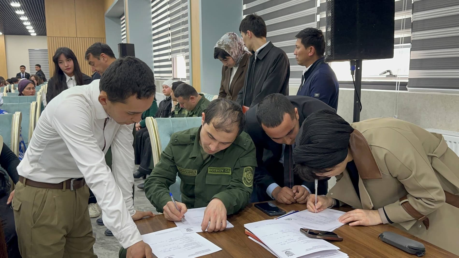 YOSHLAR KUNI DOIRASIDA KENG QAMROVLI TADBIRLAR O‘TKAZILMOQDA