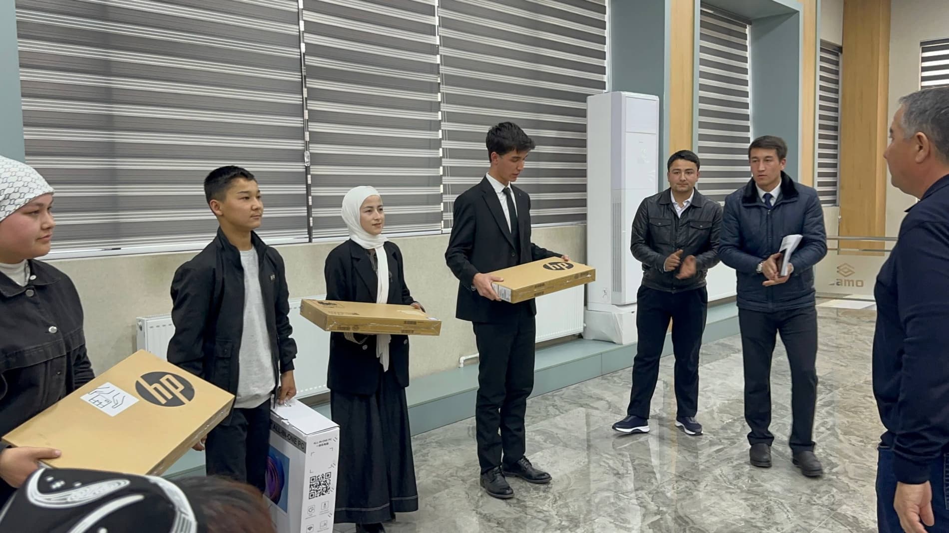 YOSHLAR KUNI DOIRASIDA KENG QAMROVLI TADBIRLAR O‘TKAZILMOQDA