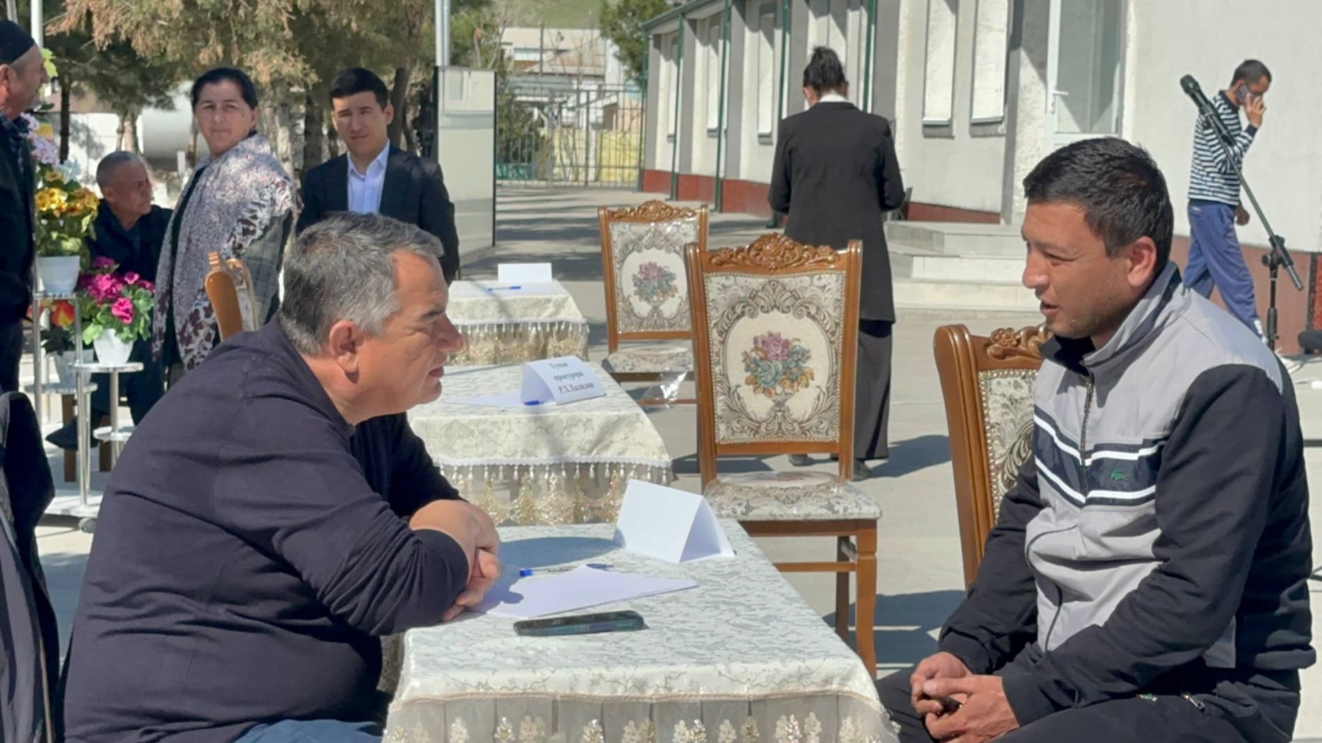 Yoshlar bilan uchrashuv