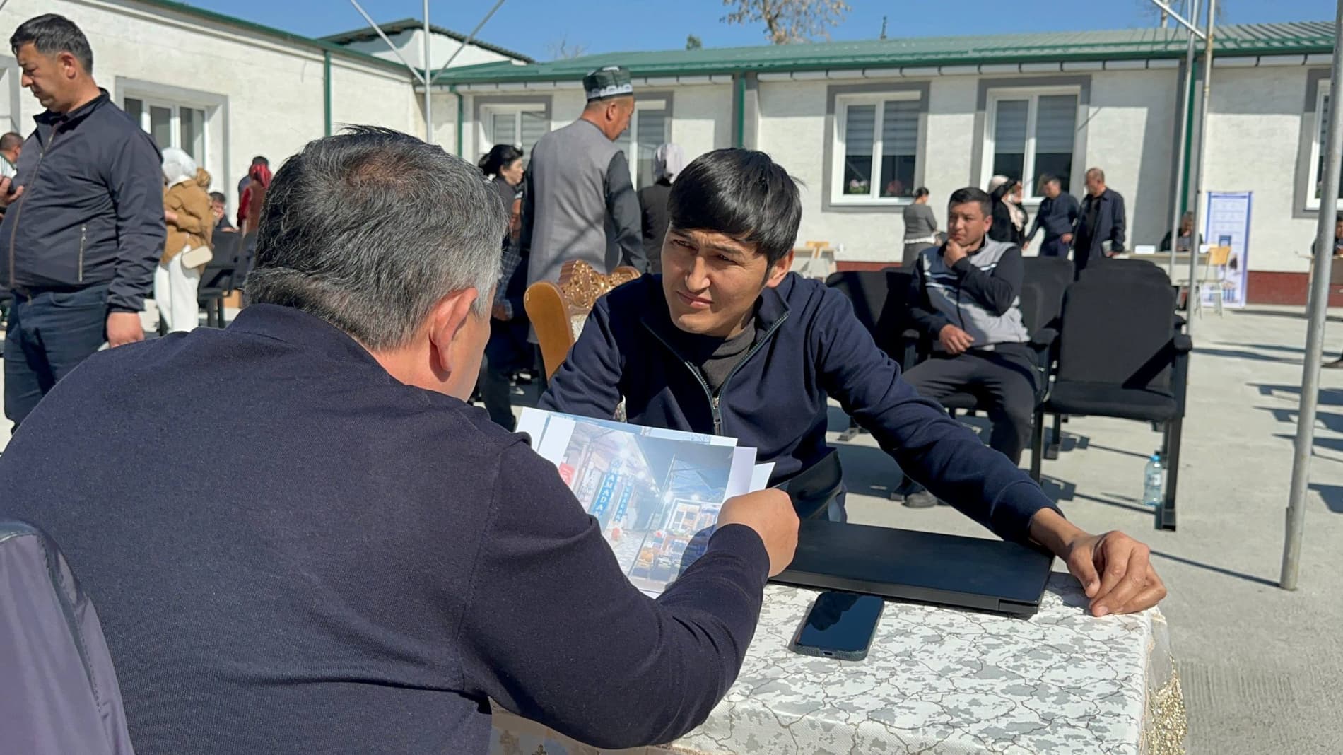 Yoshlar bilan uchrashuv