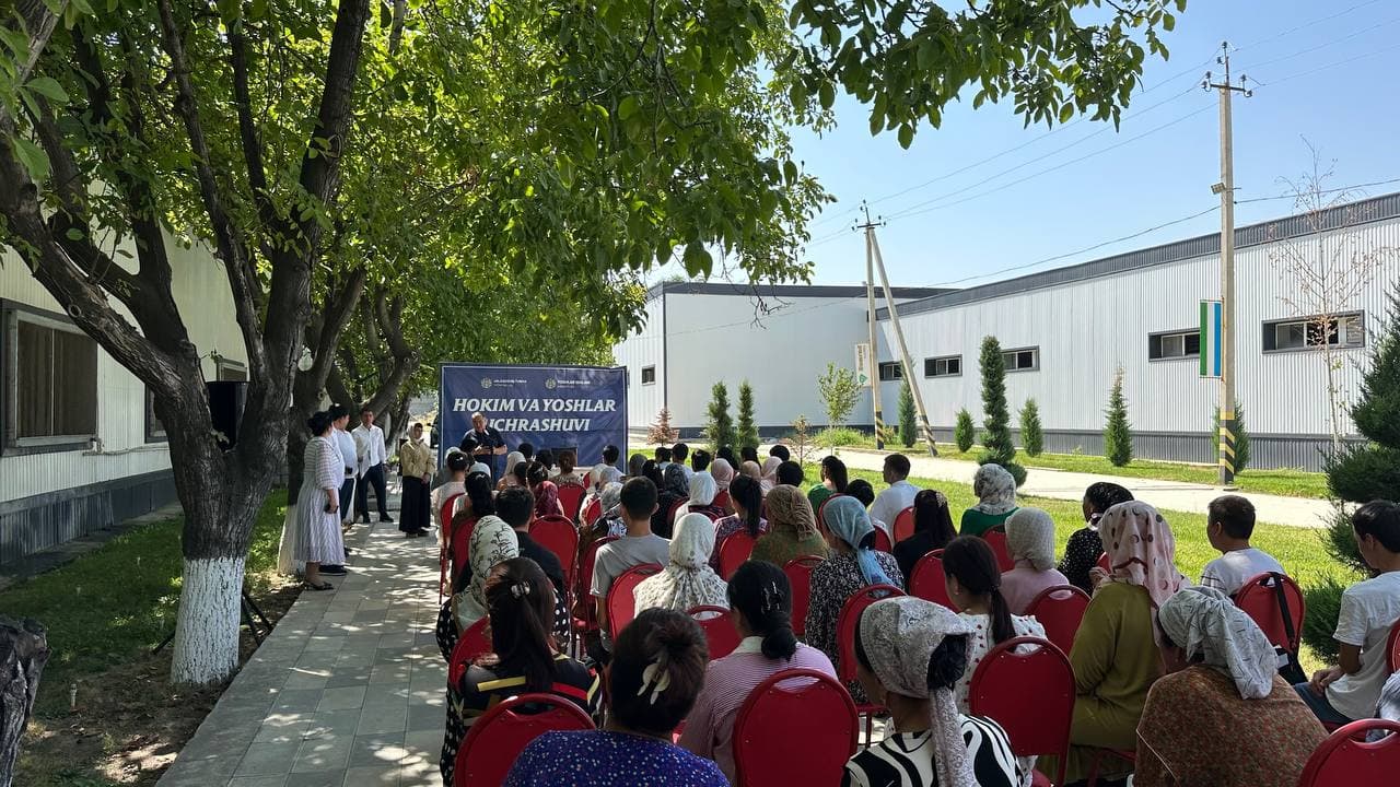 “PAYSHANBA — YOSHLAR KUNI” DOIRASIDA OCHIQ MULOQOT