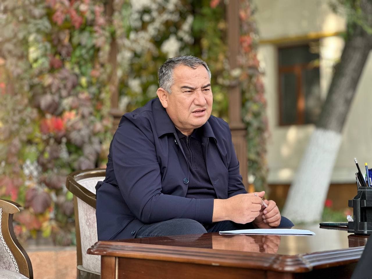 HOKIM VA YOSHLAR UCHRASHUVI