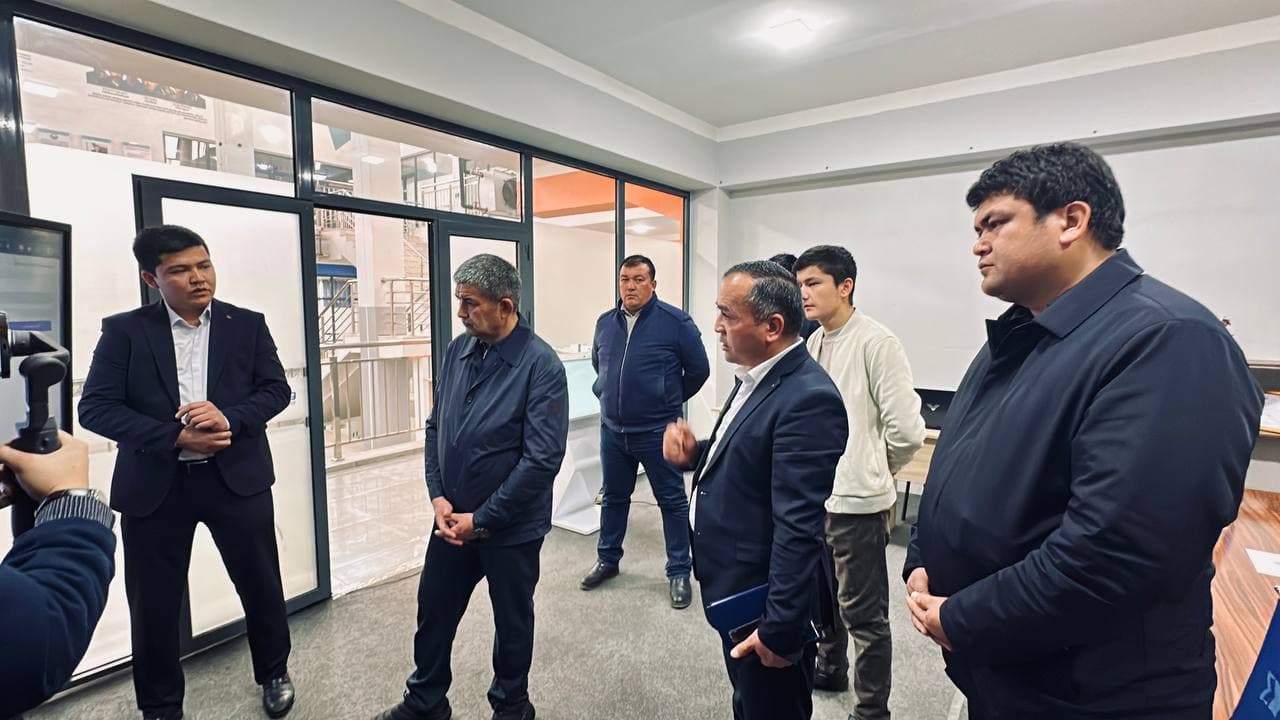 Baliqchi tumanidagi “Web King” akademiyasida yoshlarning startap loyihalari namoyish etildi